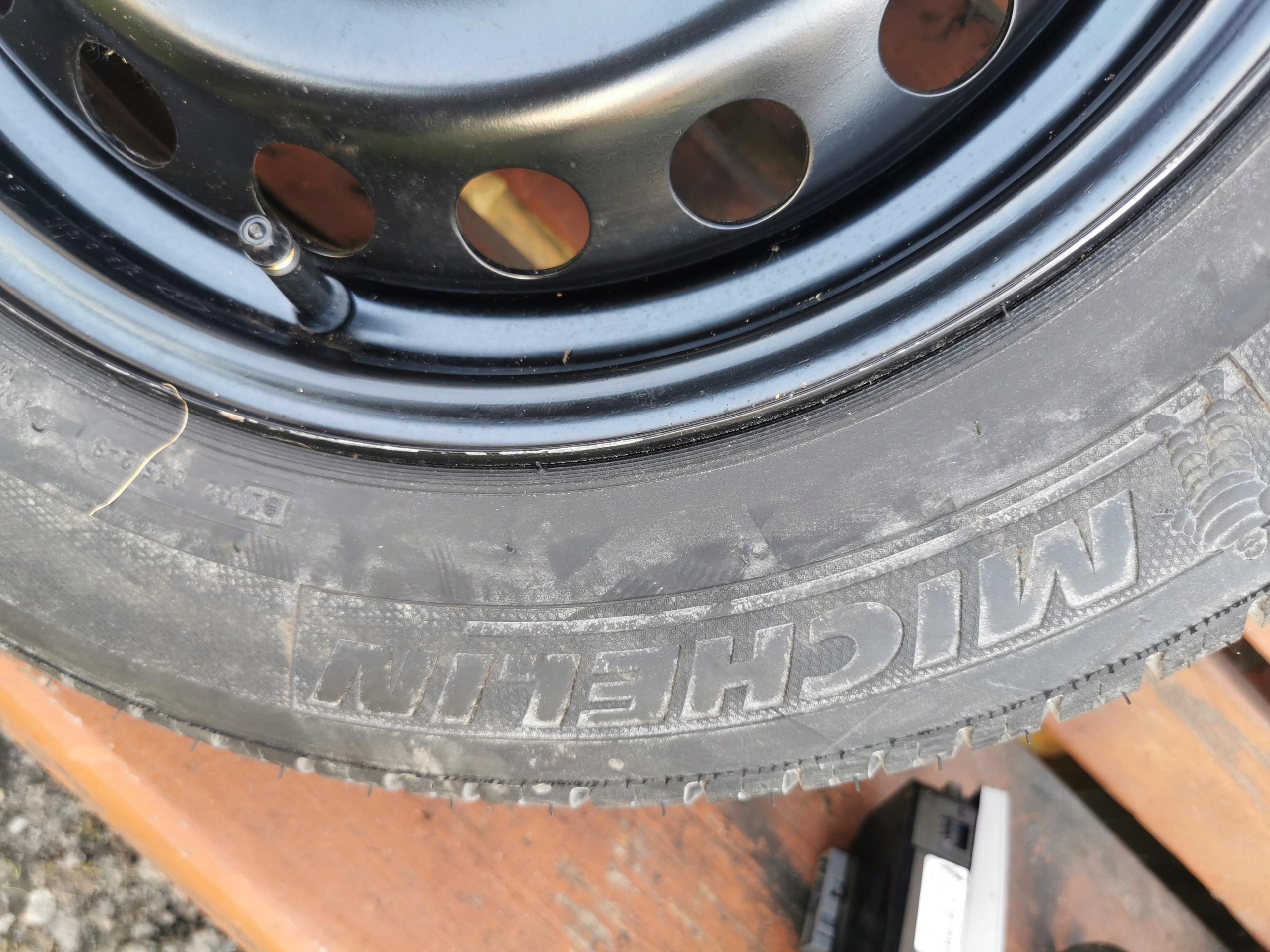 Roda de Aço 15" 4x100 ET43 6Jx15H2 Renault image 4