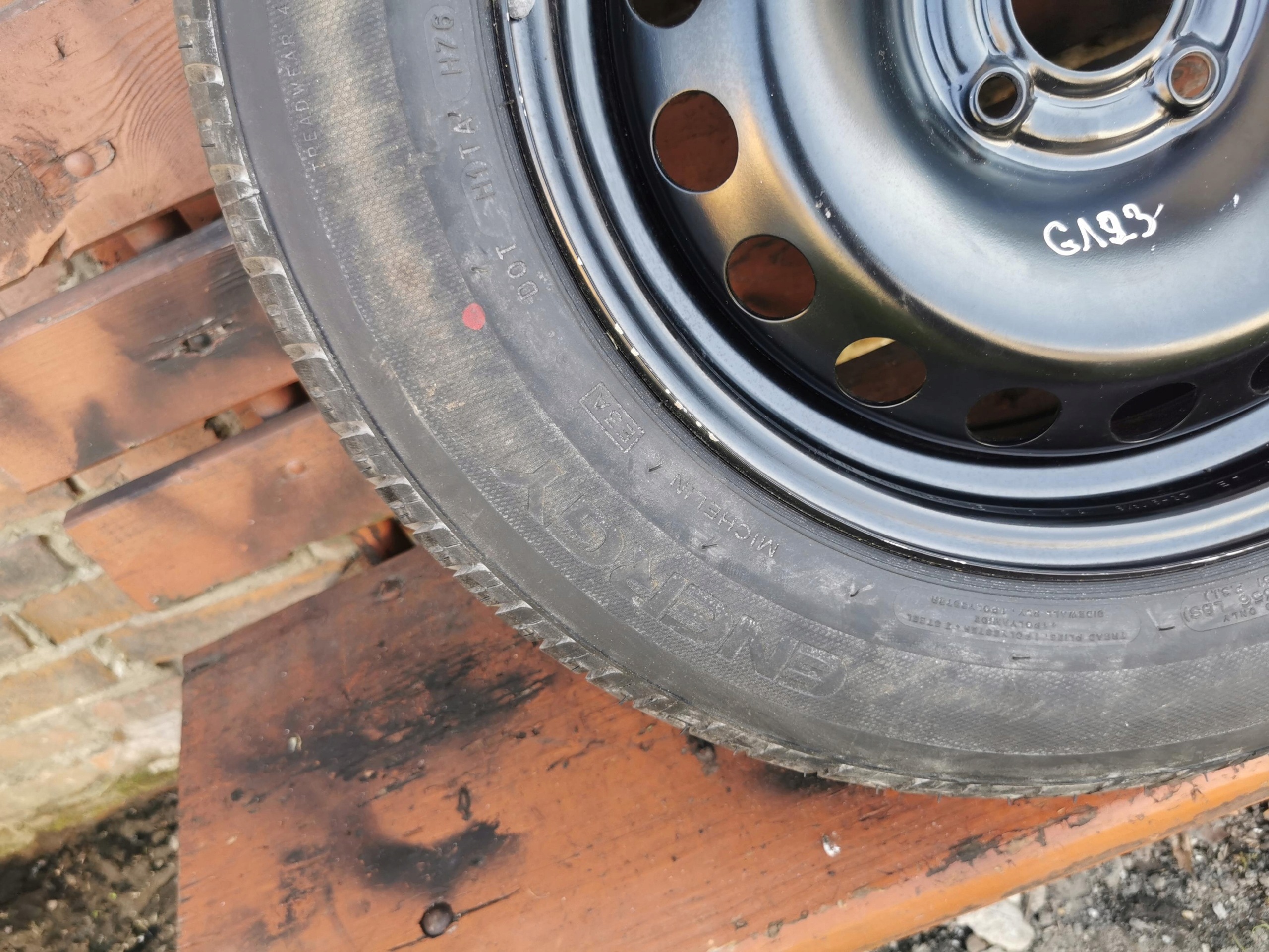 Roda de Aço 15" 4x100 ET43 6Jx15H2 Renault image 5