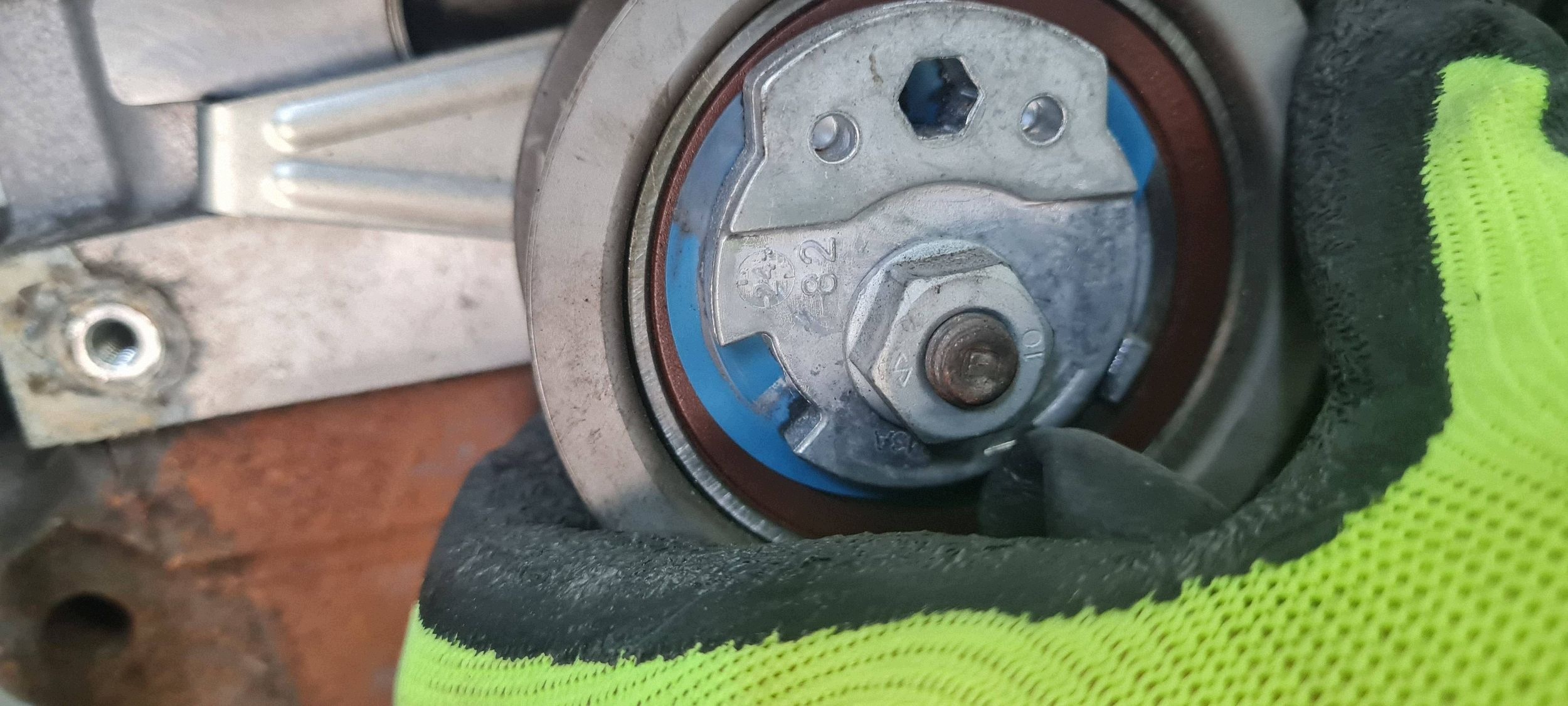 Audi A5 8T 2.0 TDI CNH Motor 04L100091A image 4