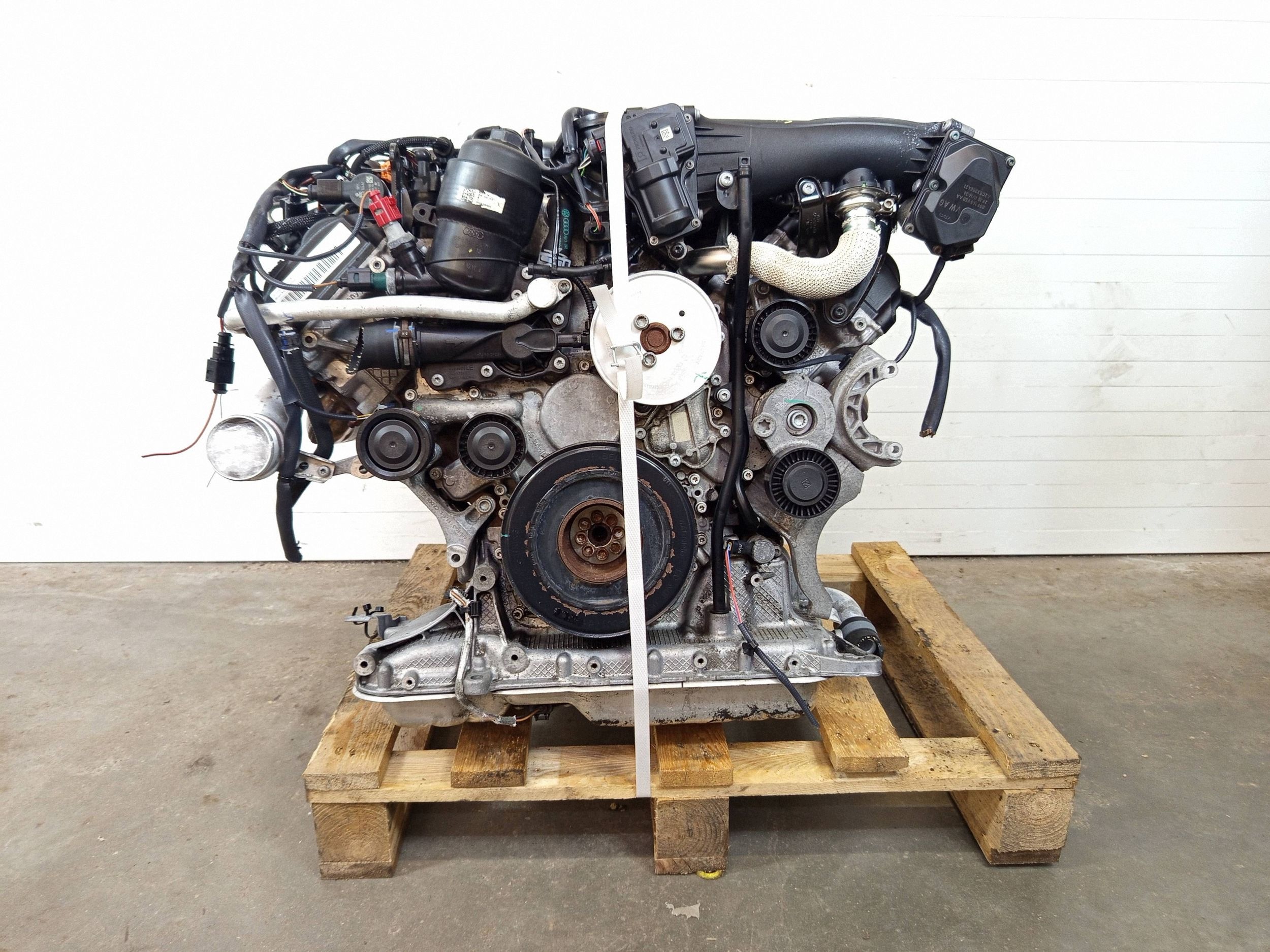 Moteur Audi A8 D4 3.0 TDI CDTA image 2