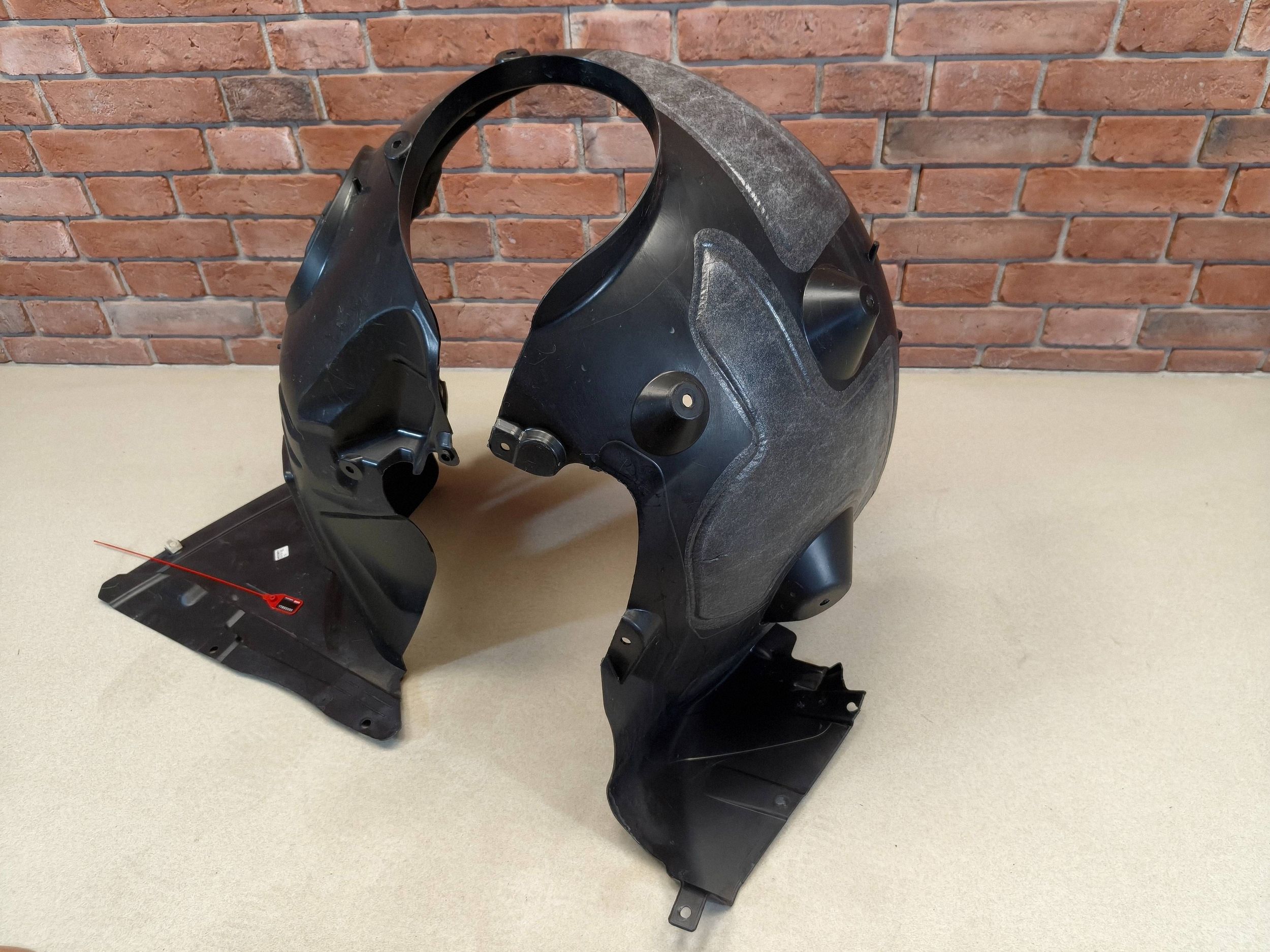 Radkasten vorne rechts Mini Clubman F54 LCI JCW image 7