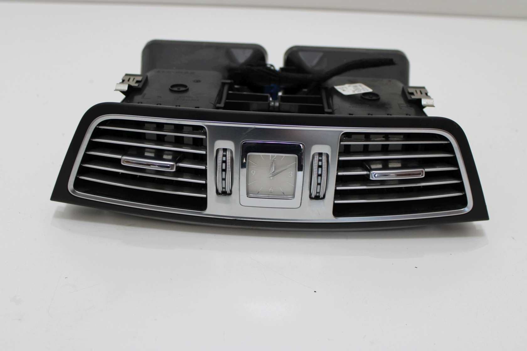 Mercedes W207 C207 Ilmastointiritilä A2078300000