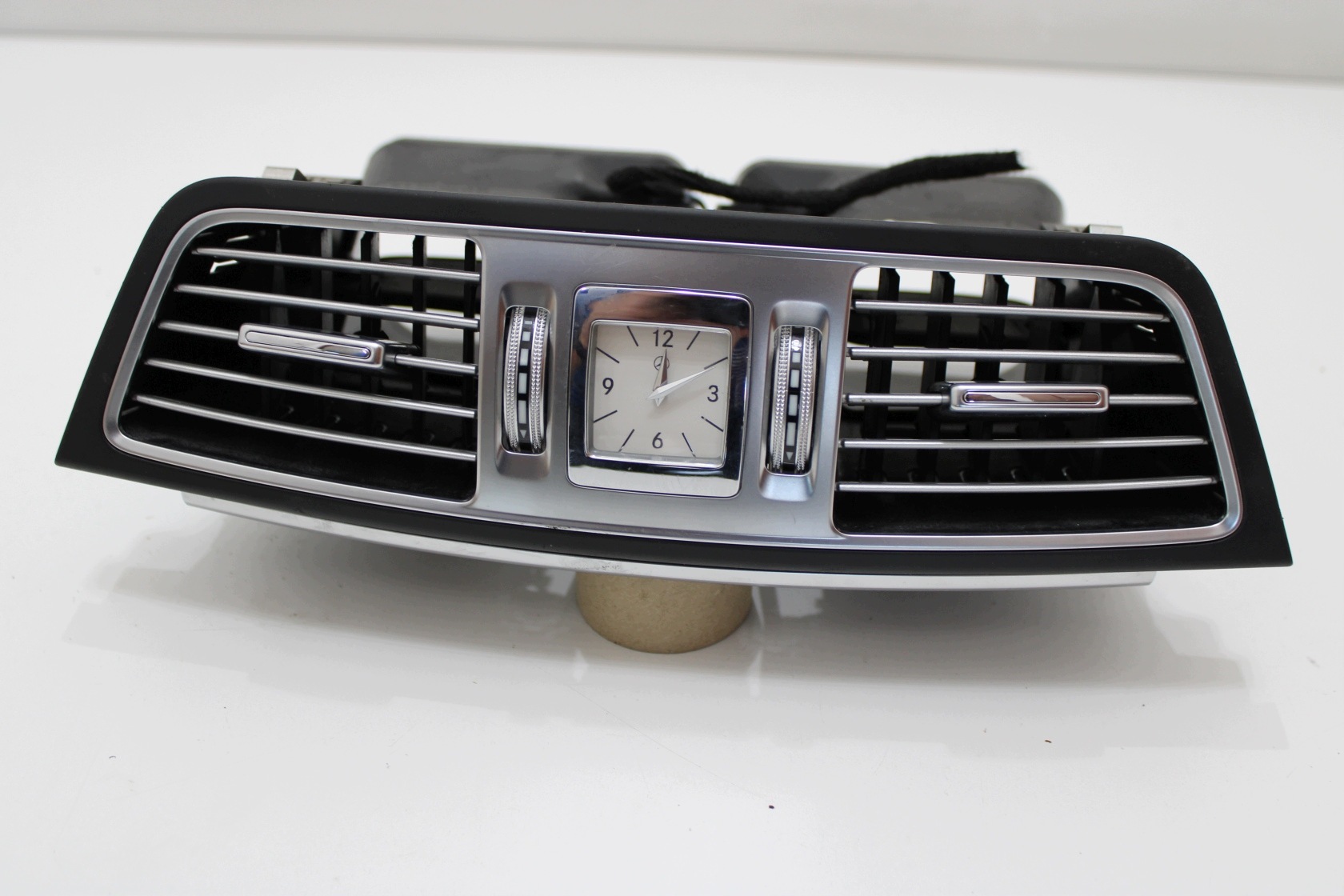 Mercedes W207 C207 Ilmastointiritilä A2078300000 image 6