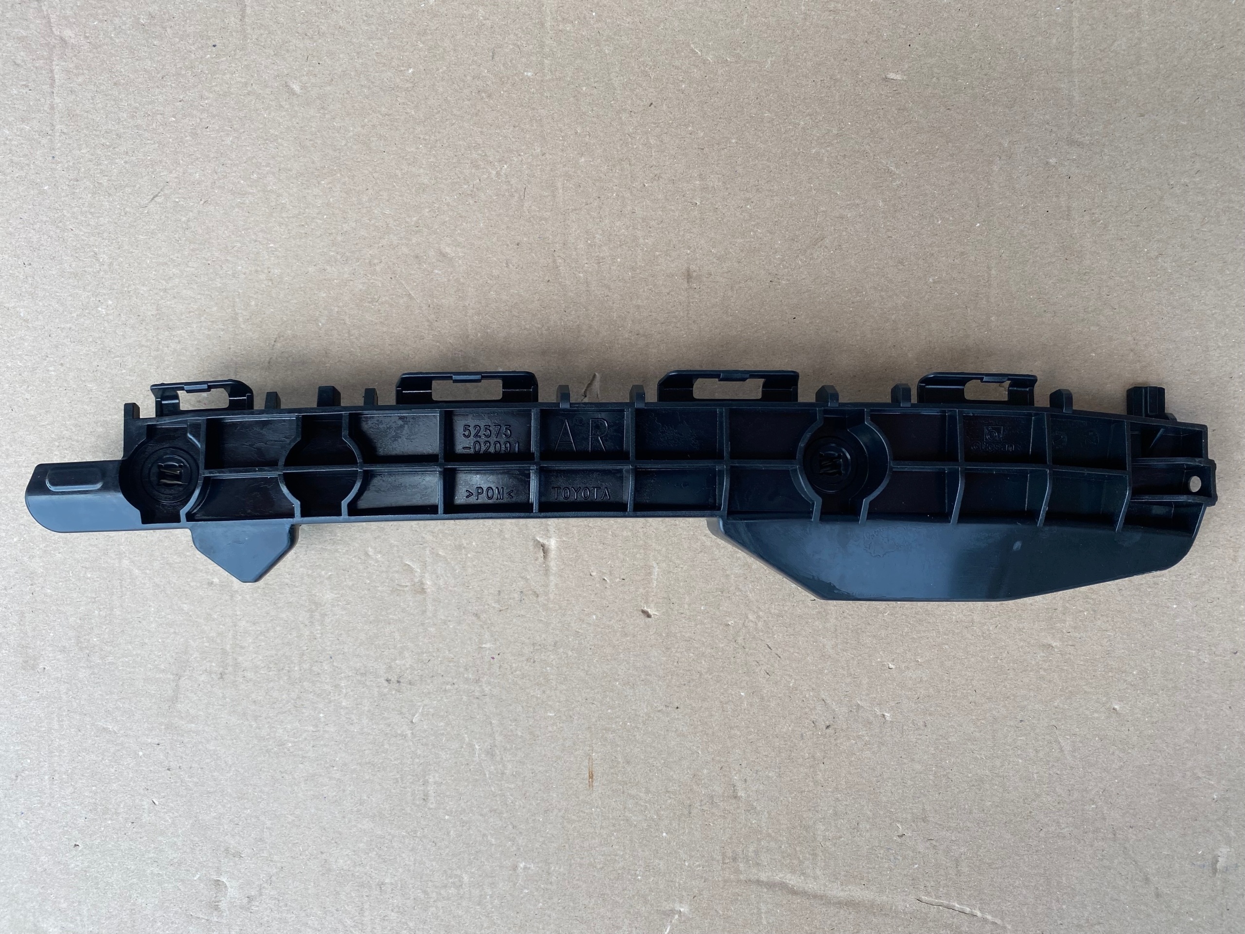 Bevestigingsclip bumper rechts achter Toyota Auris II