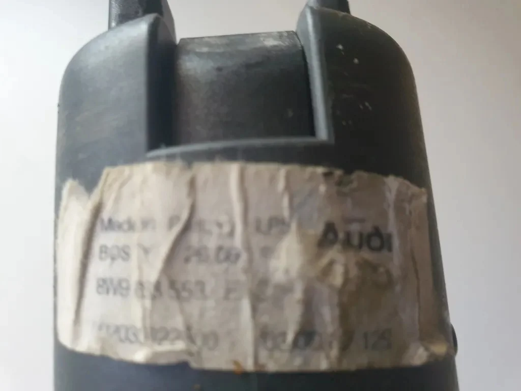 Audi A4 Avant B8 cache coffre 8W9863553 image 4