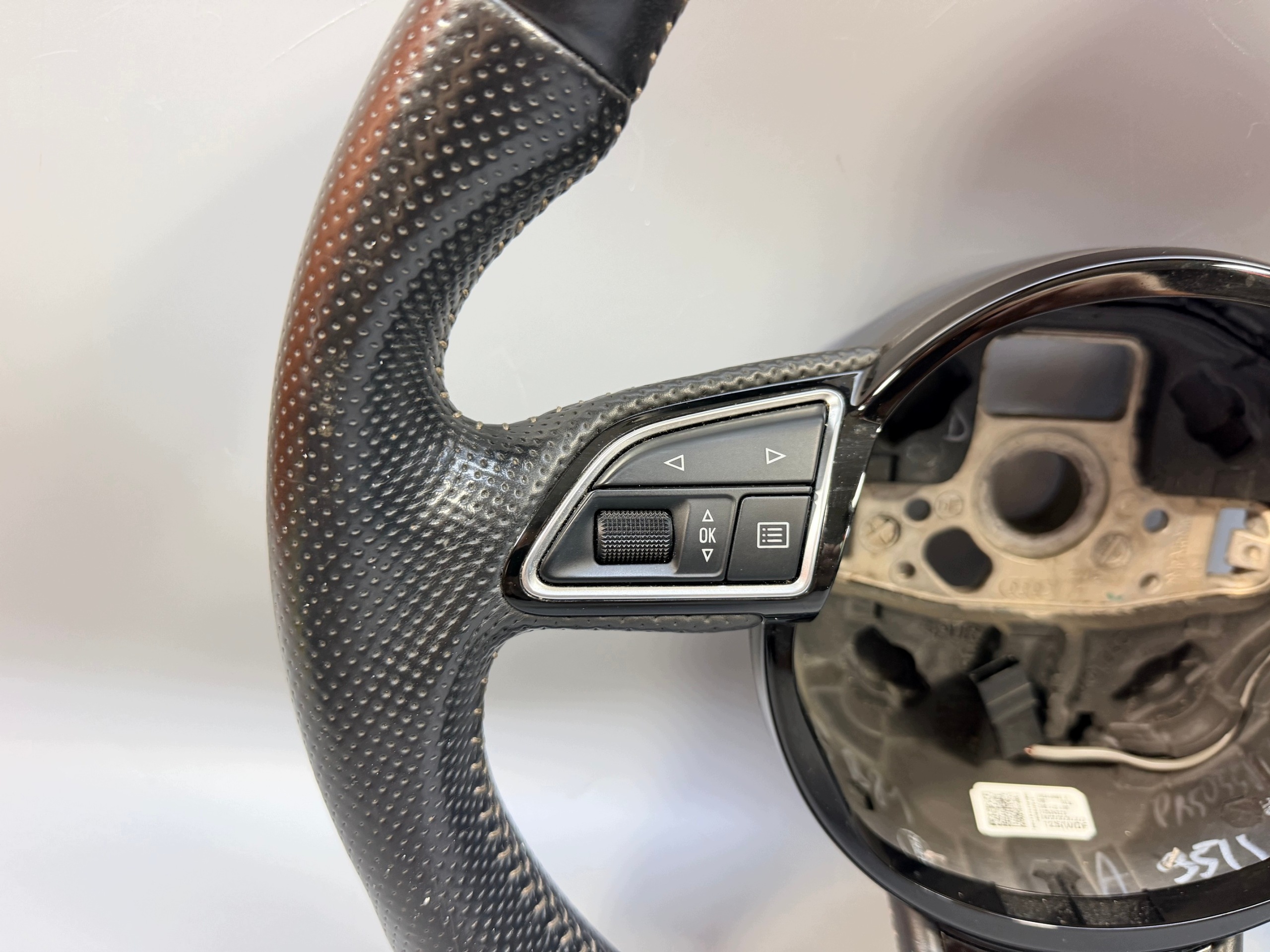 Volant cuir multifonction Audi A3 8V S-Line image 4