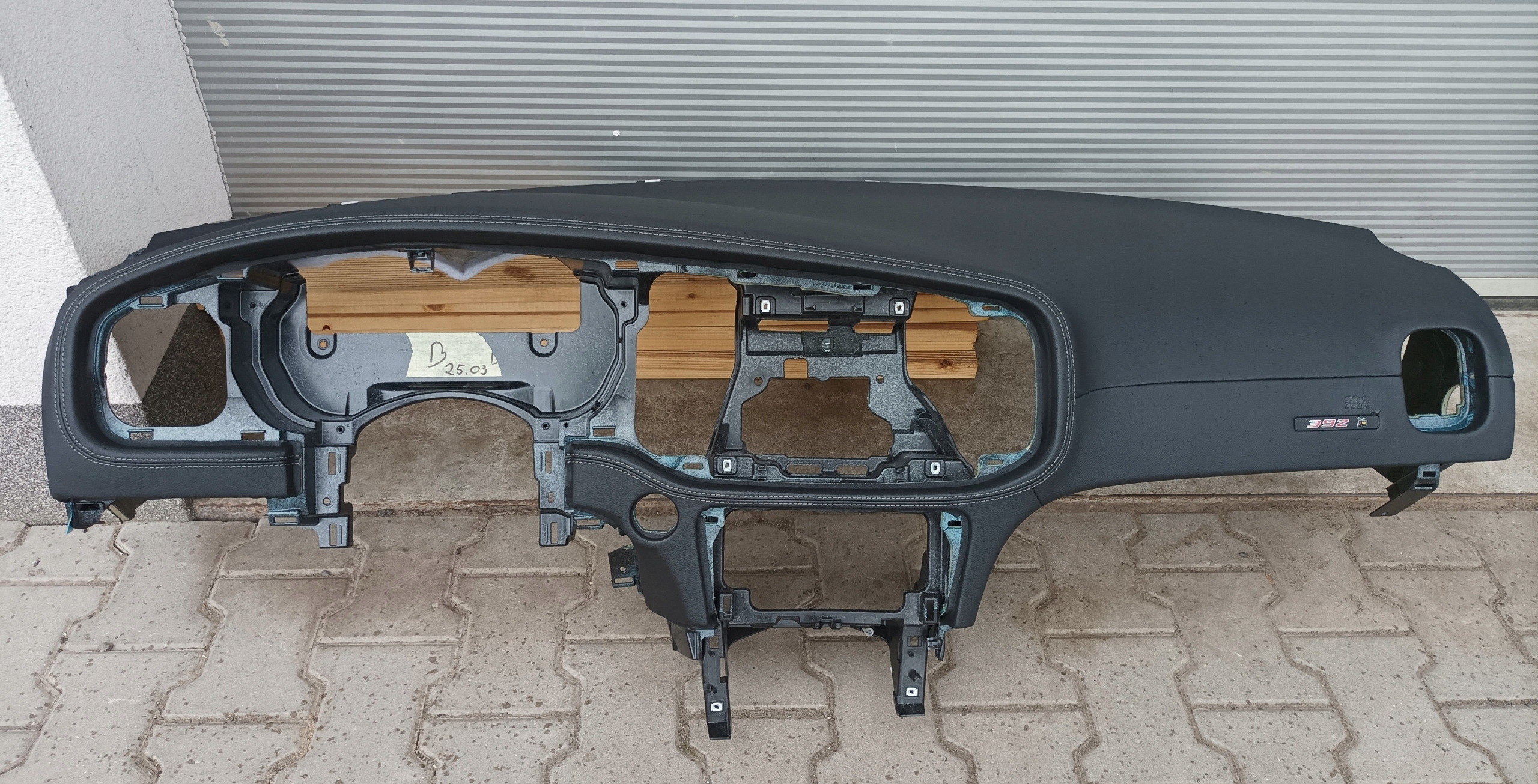 Dodge Charger SRT Tableau de bord 2020+ OEM 6TYRM32 image 2