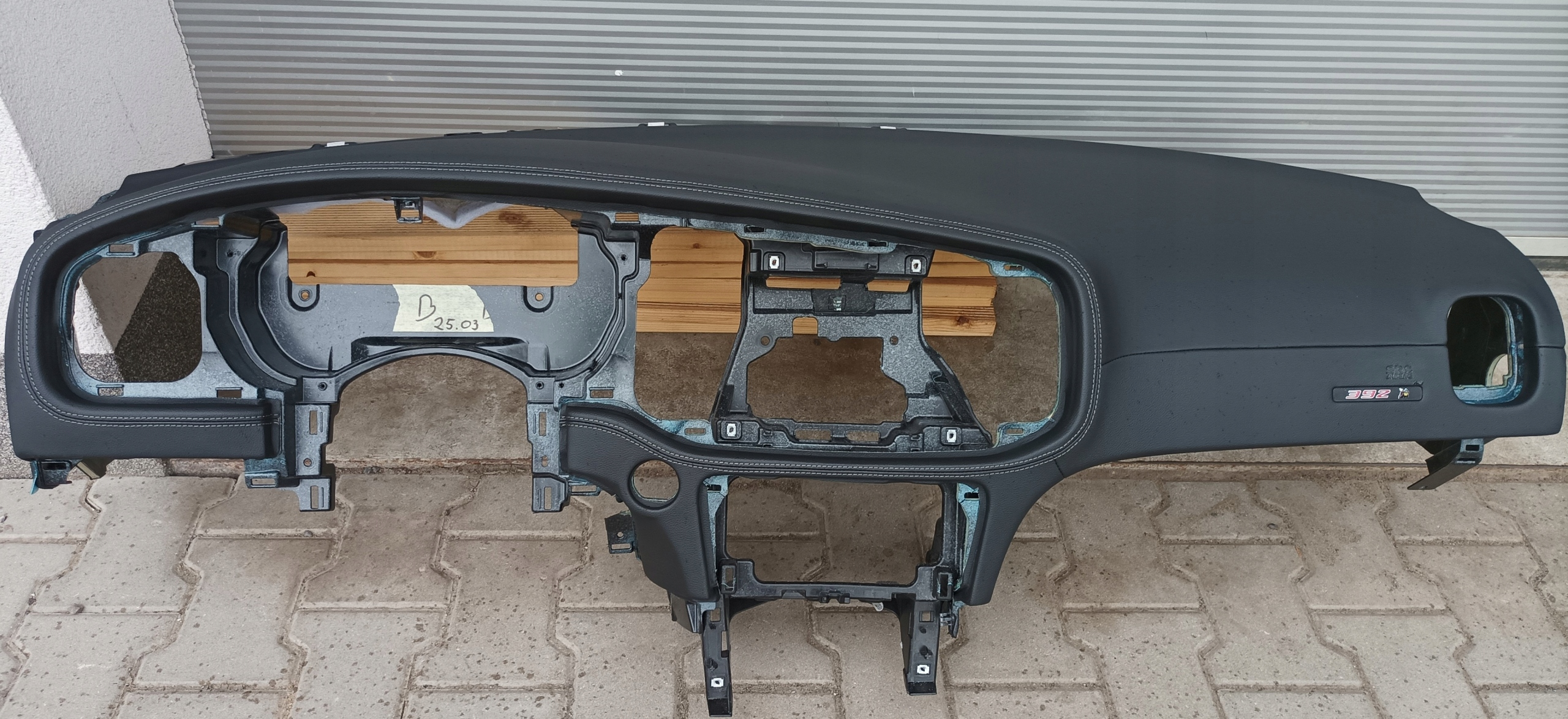 Dodge Charger SRT Tableau de bord 2020+ OEM 6TYRM32 image 3