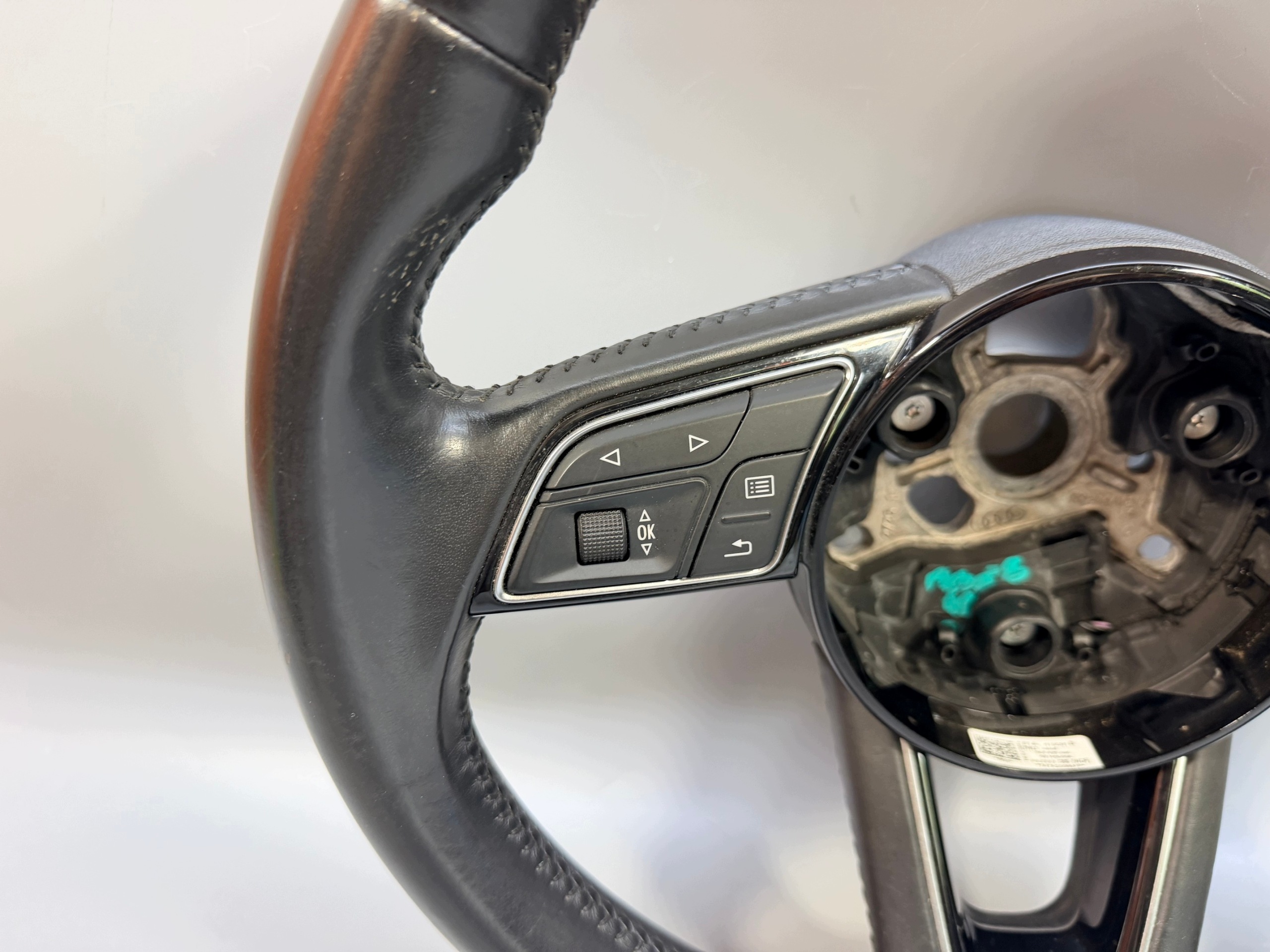 Volant cuir multifonction Audi A3 8V FL 81A419091B image 4