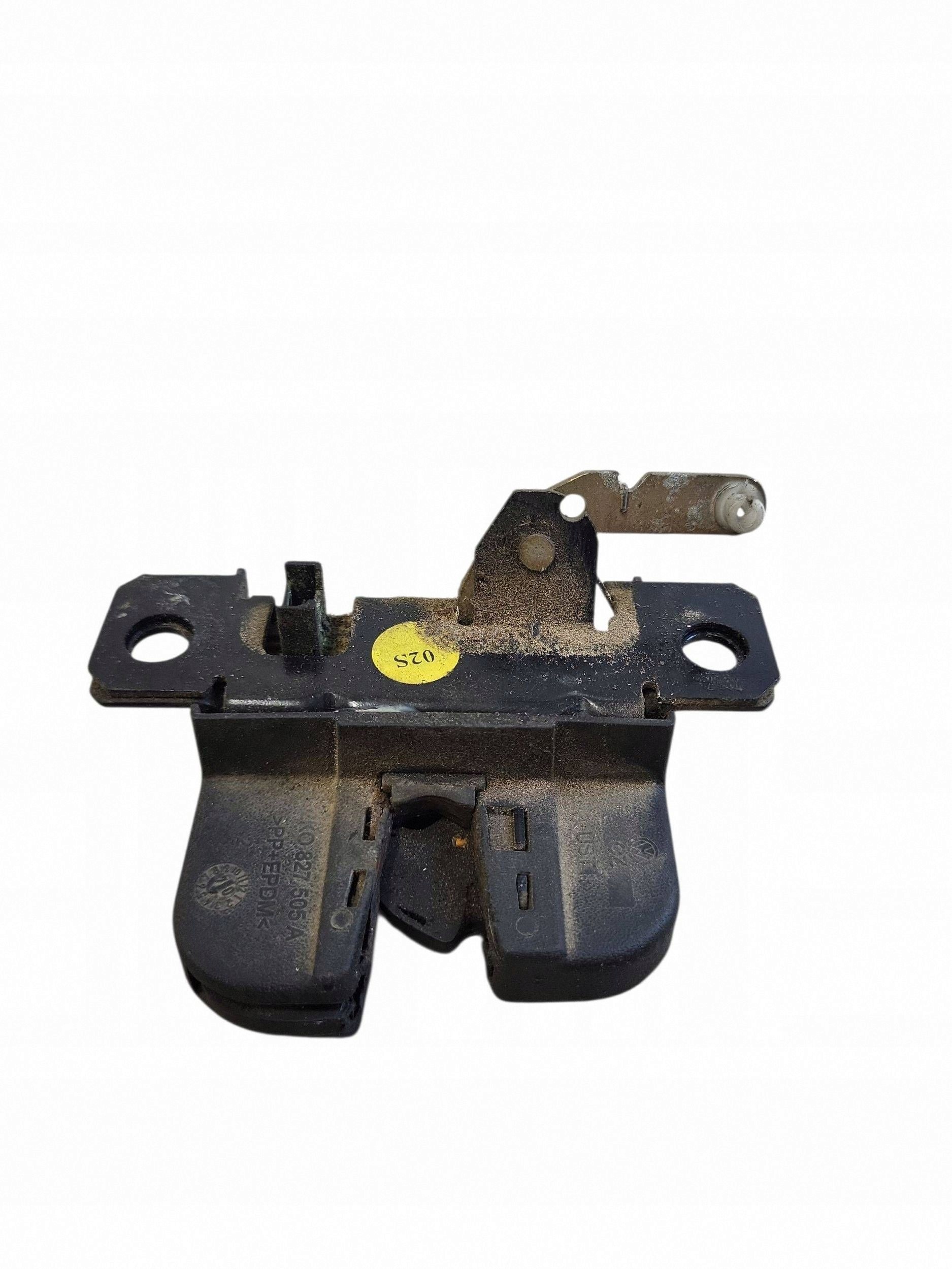 Serrure hayon VW Caddy III 2K0827505A image 2