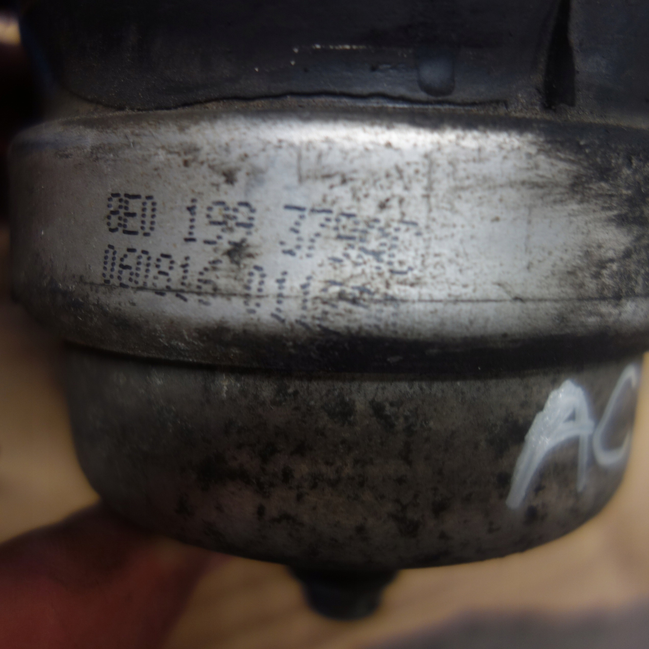 Motorhållare Audi A4 S4 B6 8E 8H 2002 8E0199379AD image 3
