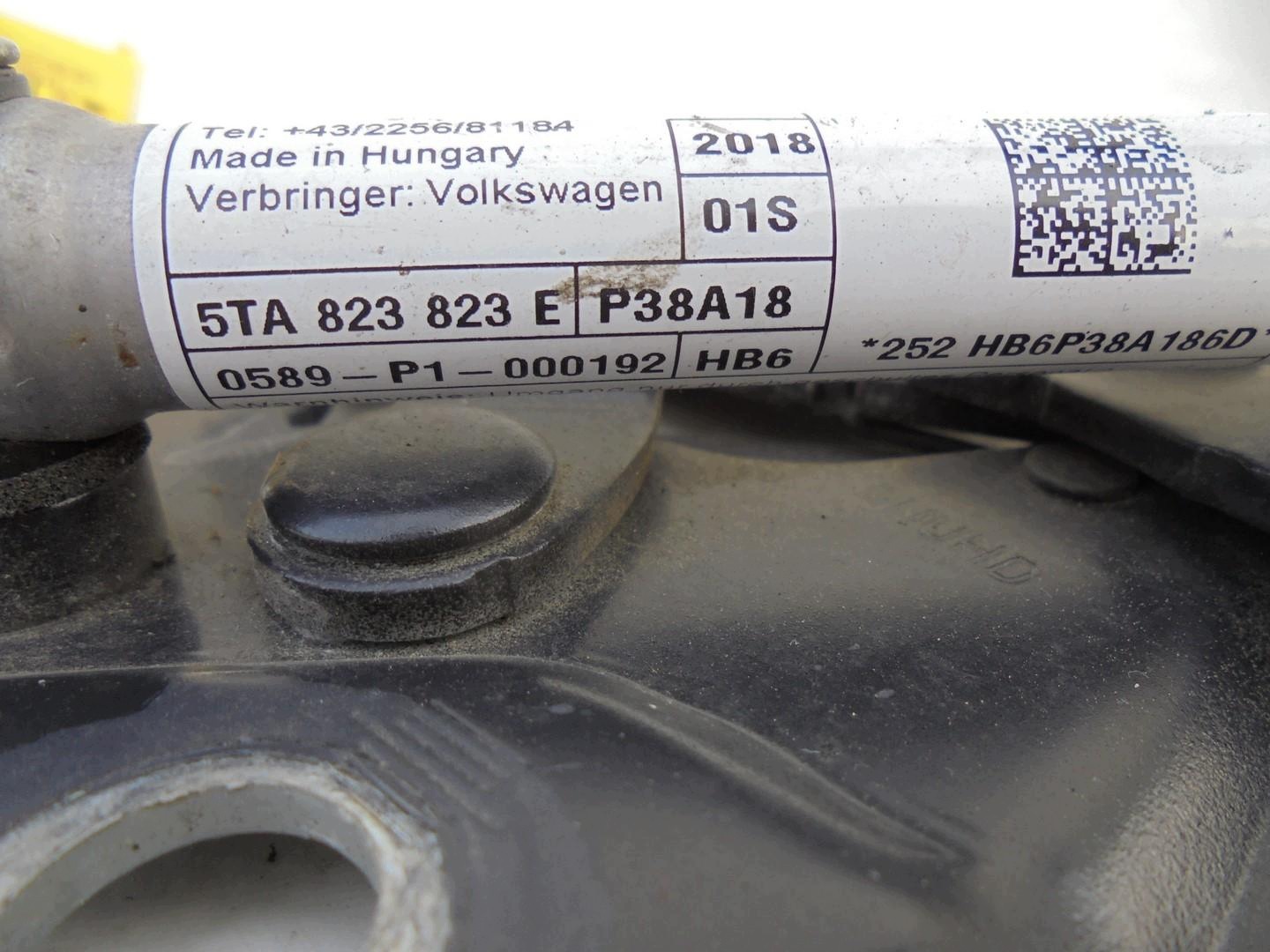 Dobradiça Capô VW Touran 5TA823302D Usado image 8