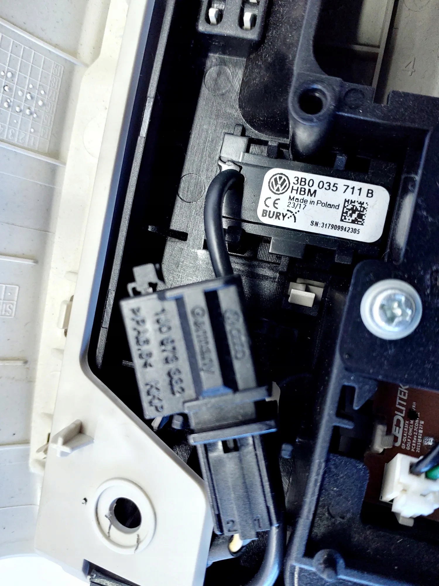 Luz Interna do Cabine VW 5G0867591C Usada image 8