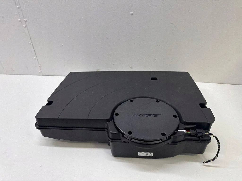 Subwoofer Porsche Macan Usado OEM 95C035481 image 2