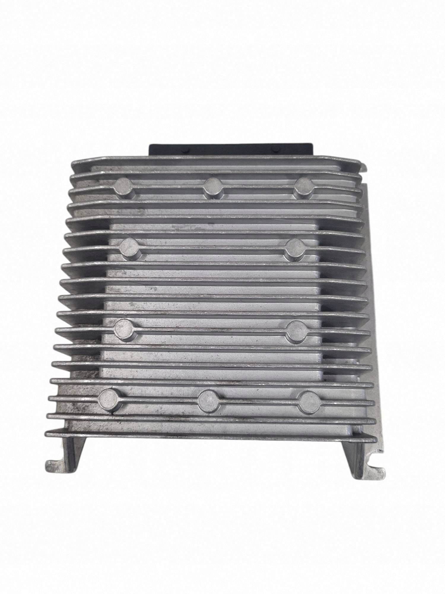 Radio Verstärker Skoda Superb II 3T0035456 image 2