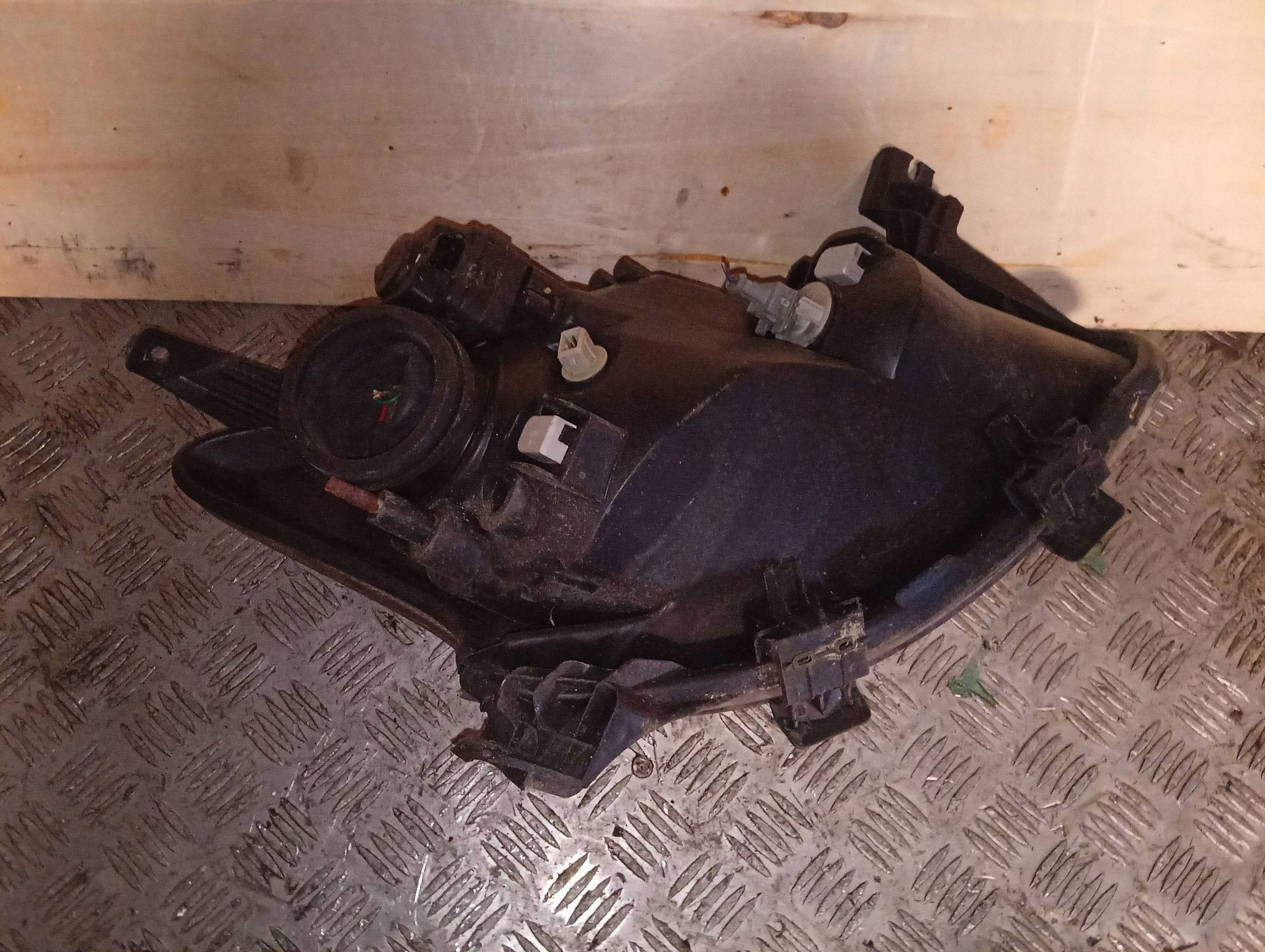 Farol Toyota Aygo AB10 2008 Esquerdo Usado image 3