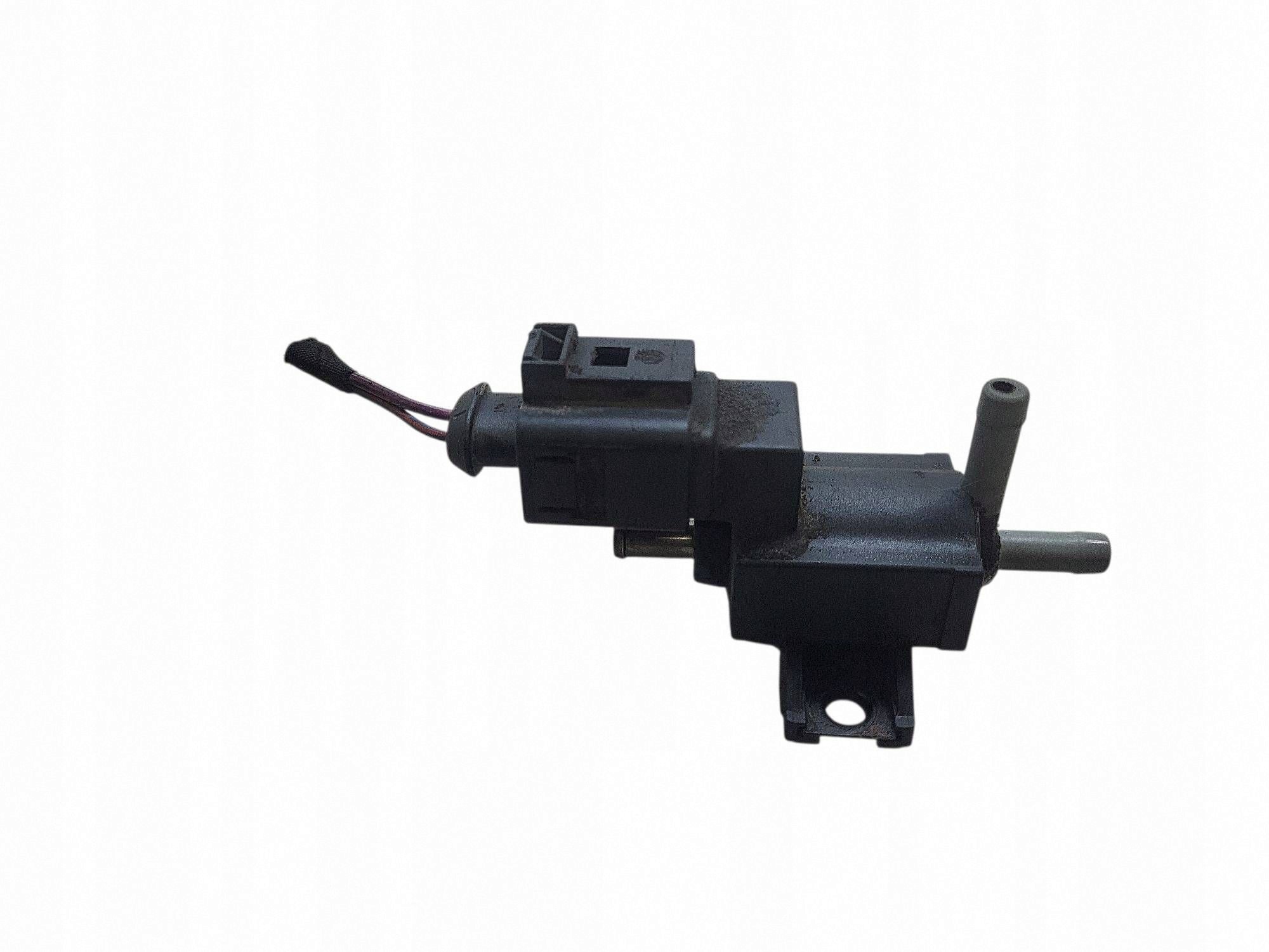 Vanne vacuum SKODA OCTAVIA II 06F906283F image 2