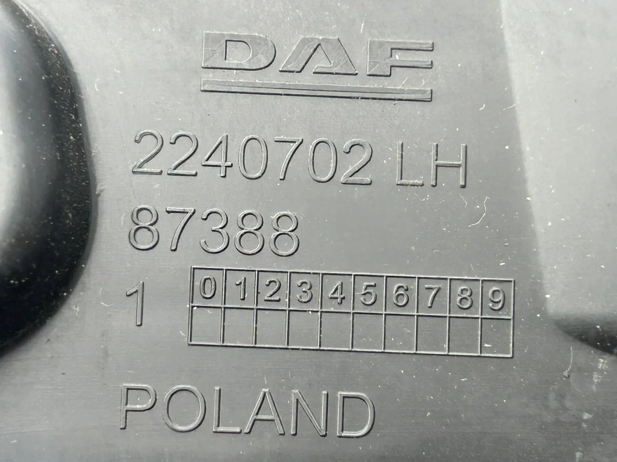 Joint phare gauche DAF XF / XG 2240702 image 3