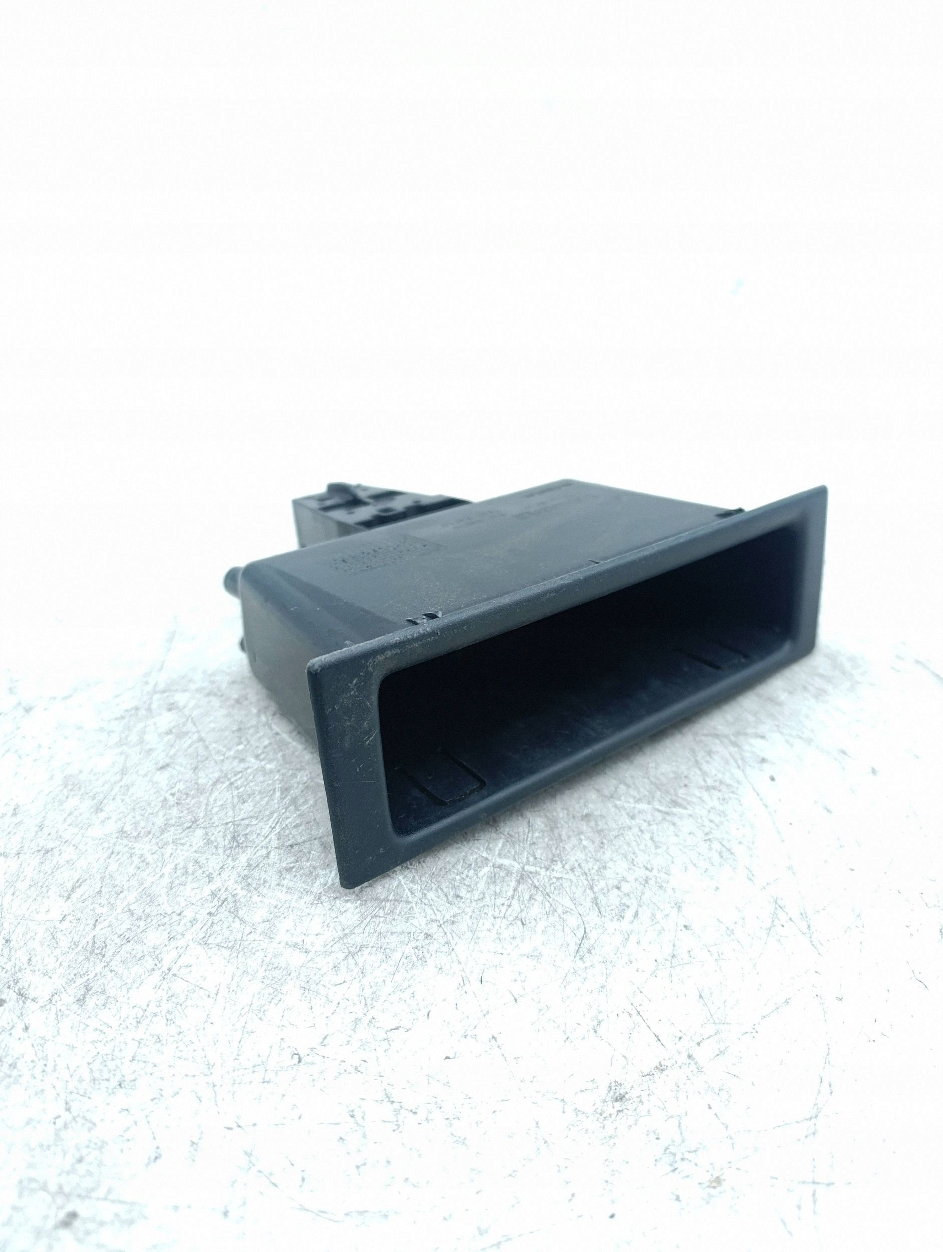 Förvaring instrumentbräda Opel Vivaro 684758924R image 5