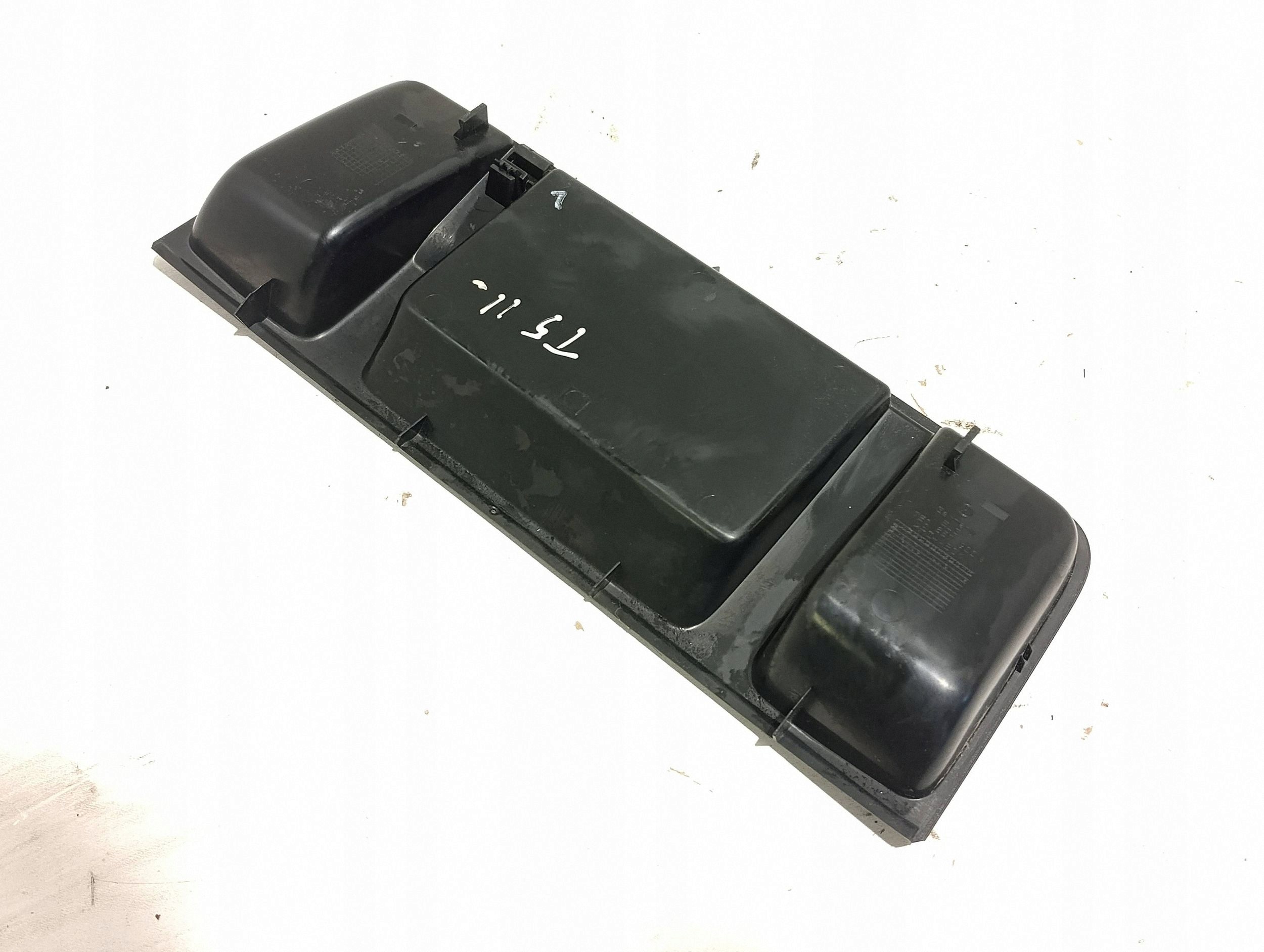 VW T5 LIFT Étagère Console 7E0857922B image 4