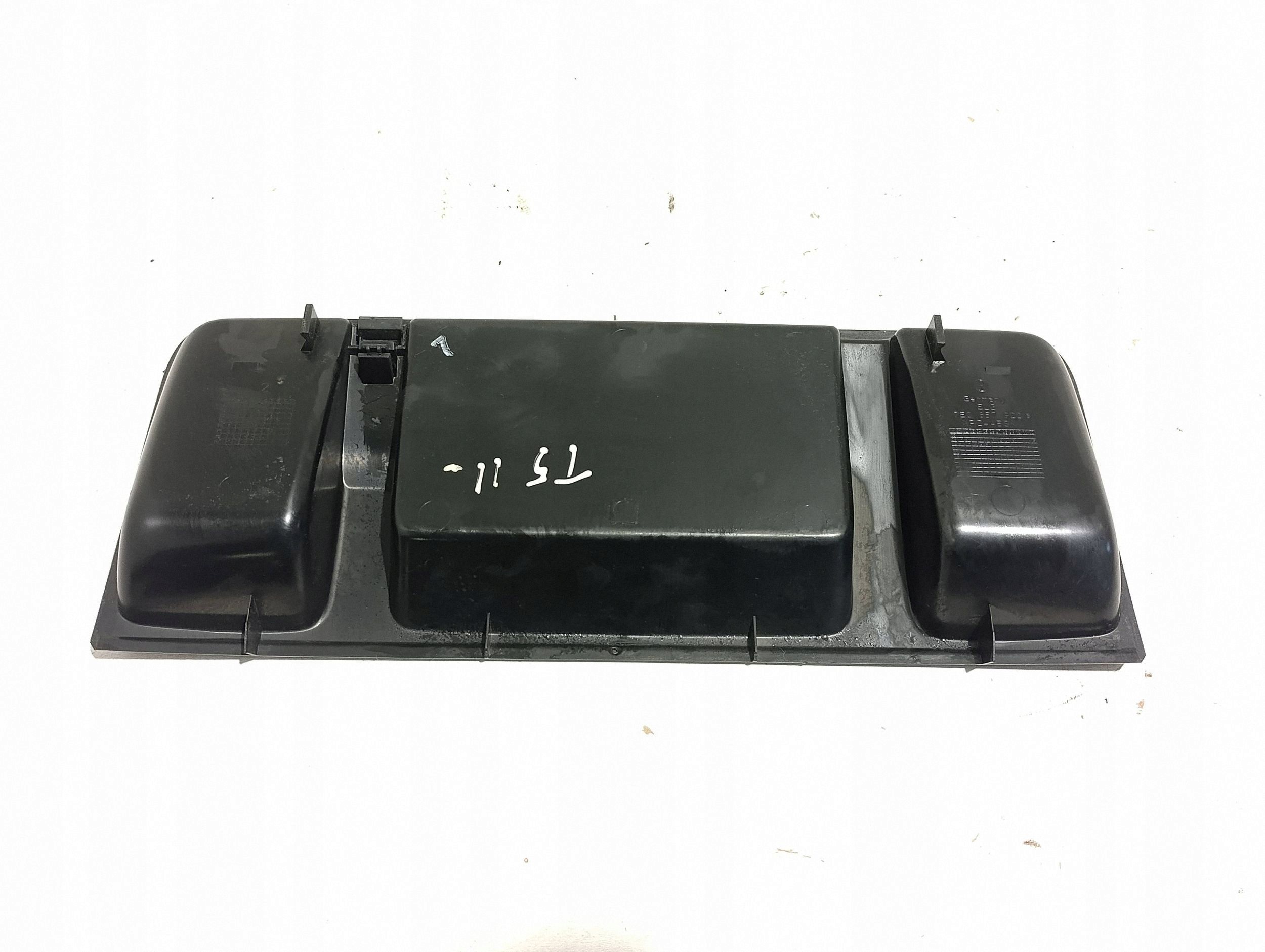VW T5 LIFT Étagère Console 7E0857922B image 6