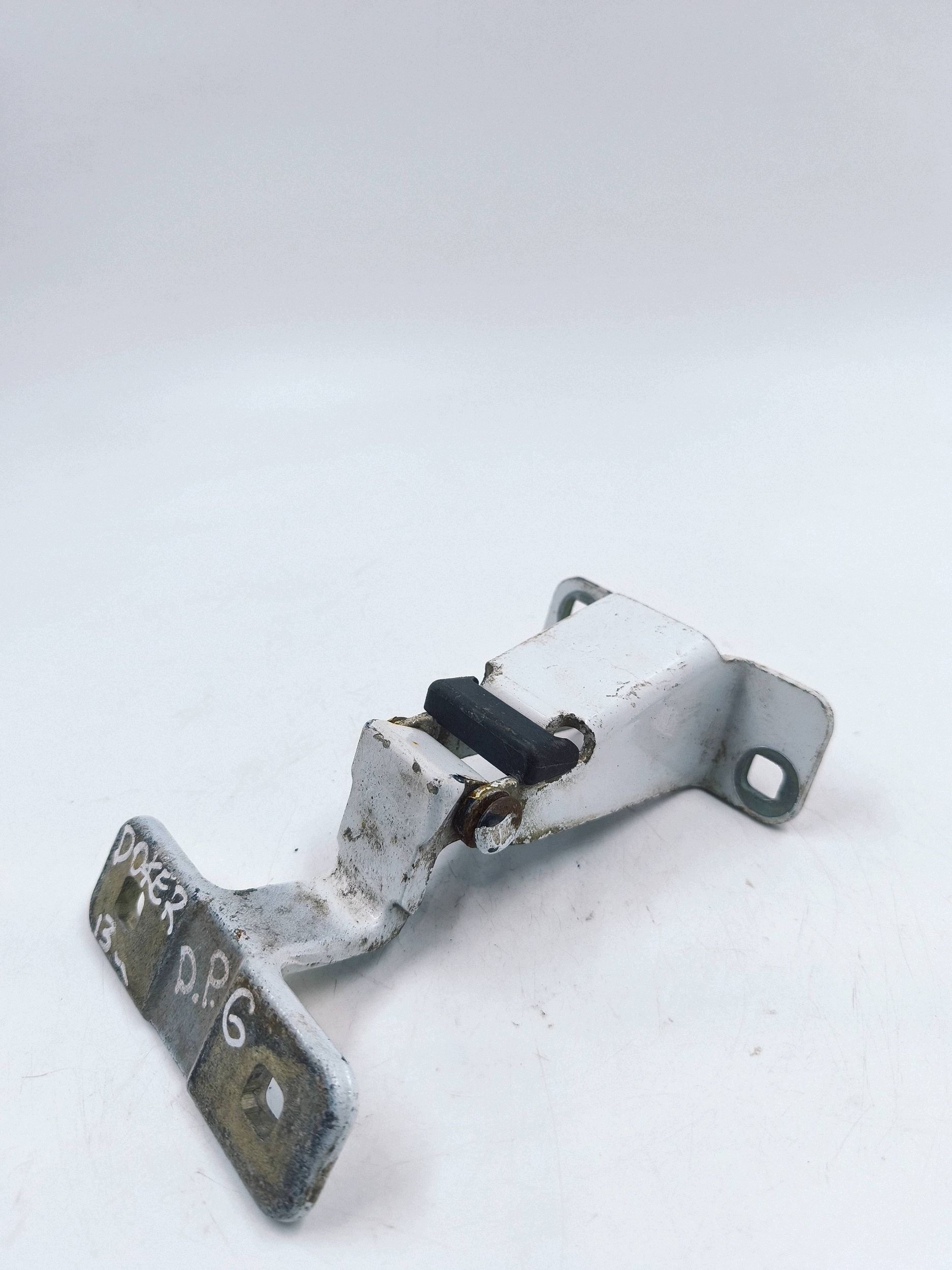 Charnière porte arrière droite Dacia Dokker image 3