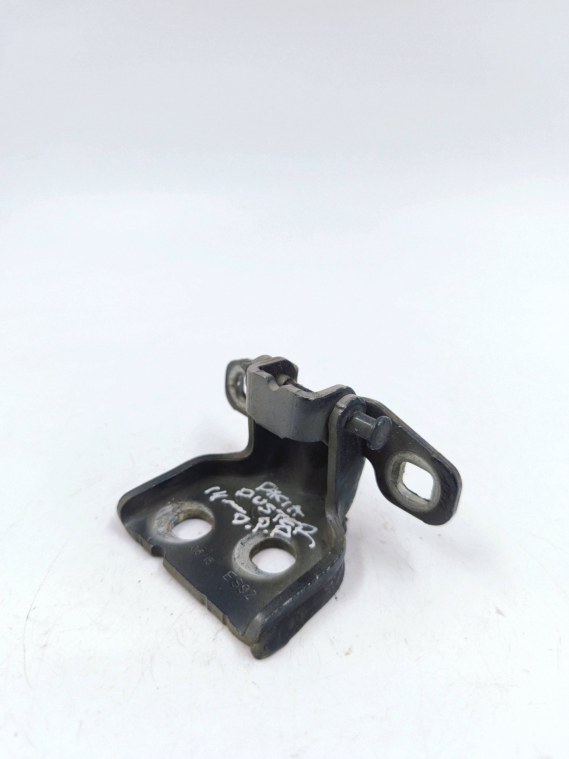 Dacia Duster Front Lower Hinge Right Used VLO31811 image 2