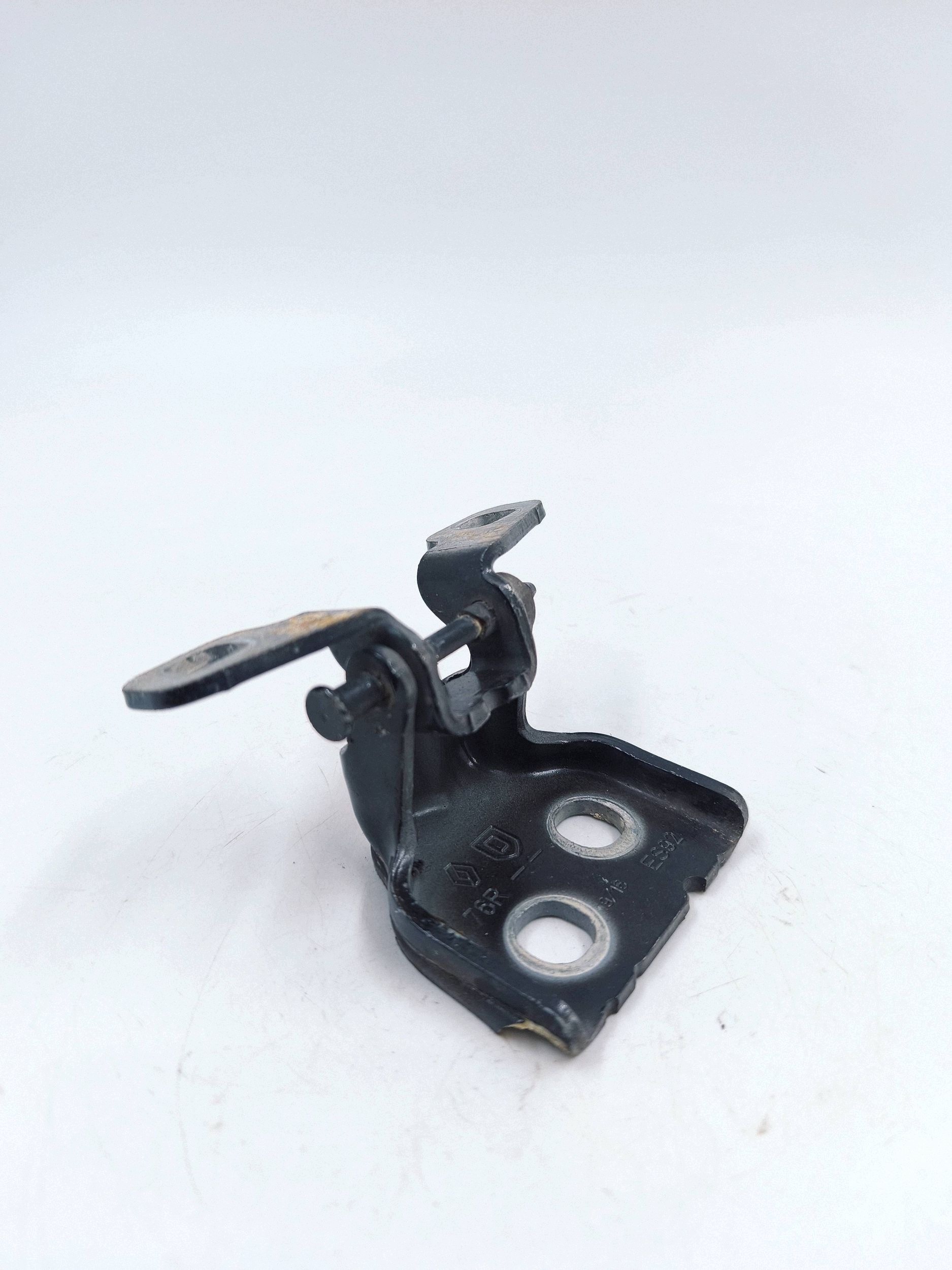 Dacia Sandero II Front Upper Hinge Left Used image 4