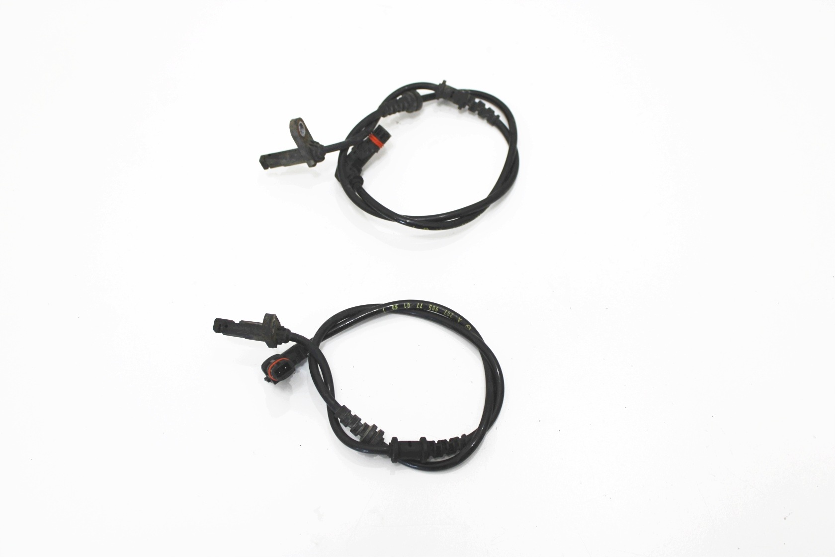 ABS Sensor vorne Mercedes W207 A2079057701