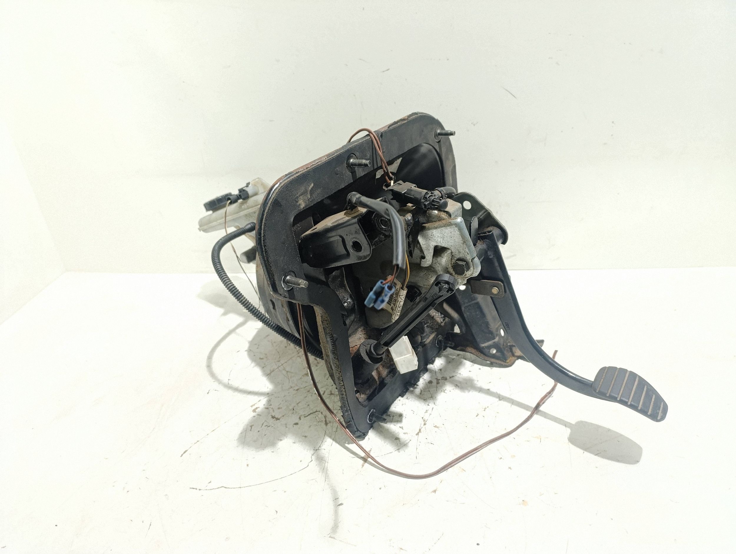 SERVO HAMULCOWE NISSAN PRIMASTAR 8200116384