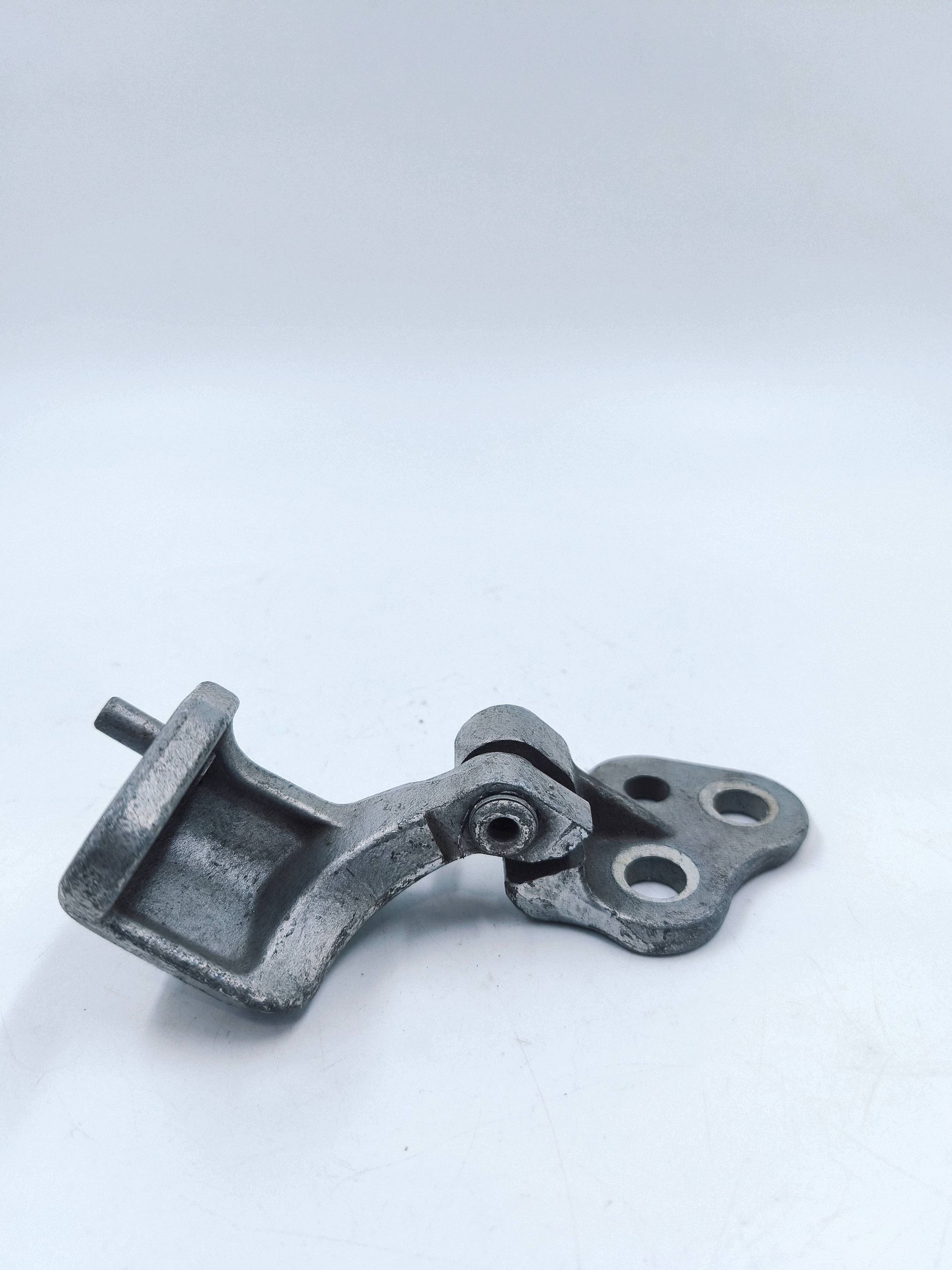 Charnière inférieure avant gauche Ford Transit image 3