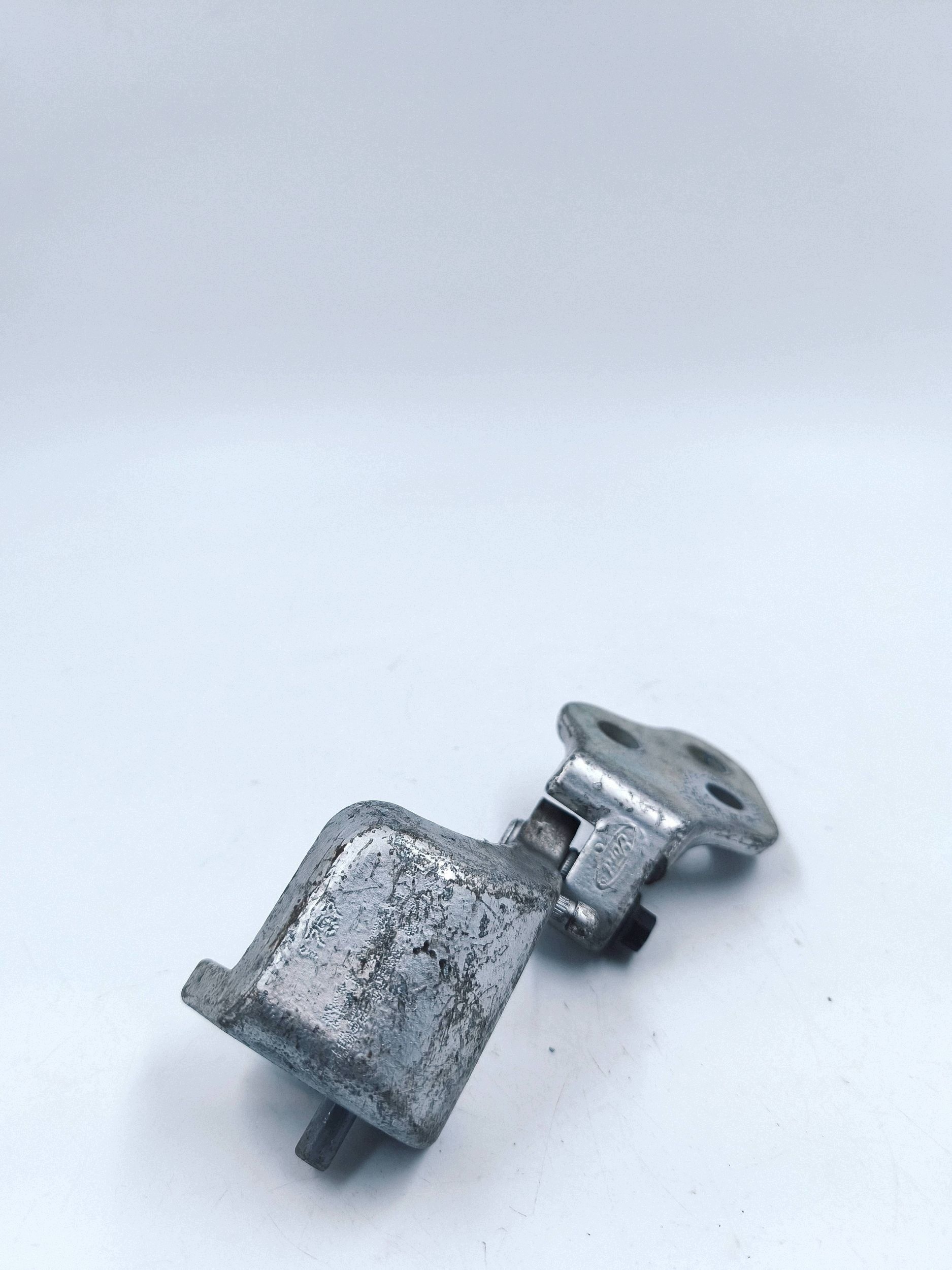 Charnière inférieure avant gauche Ford Transit image 4
