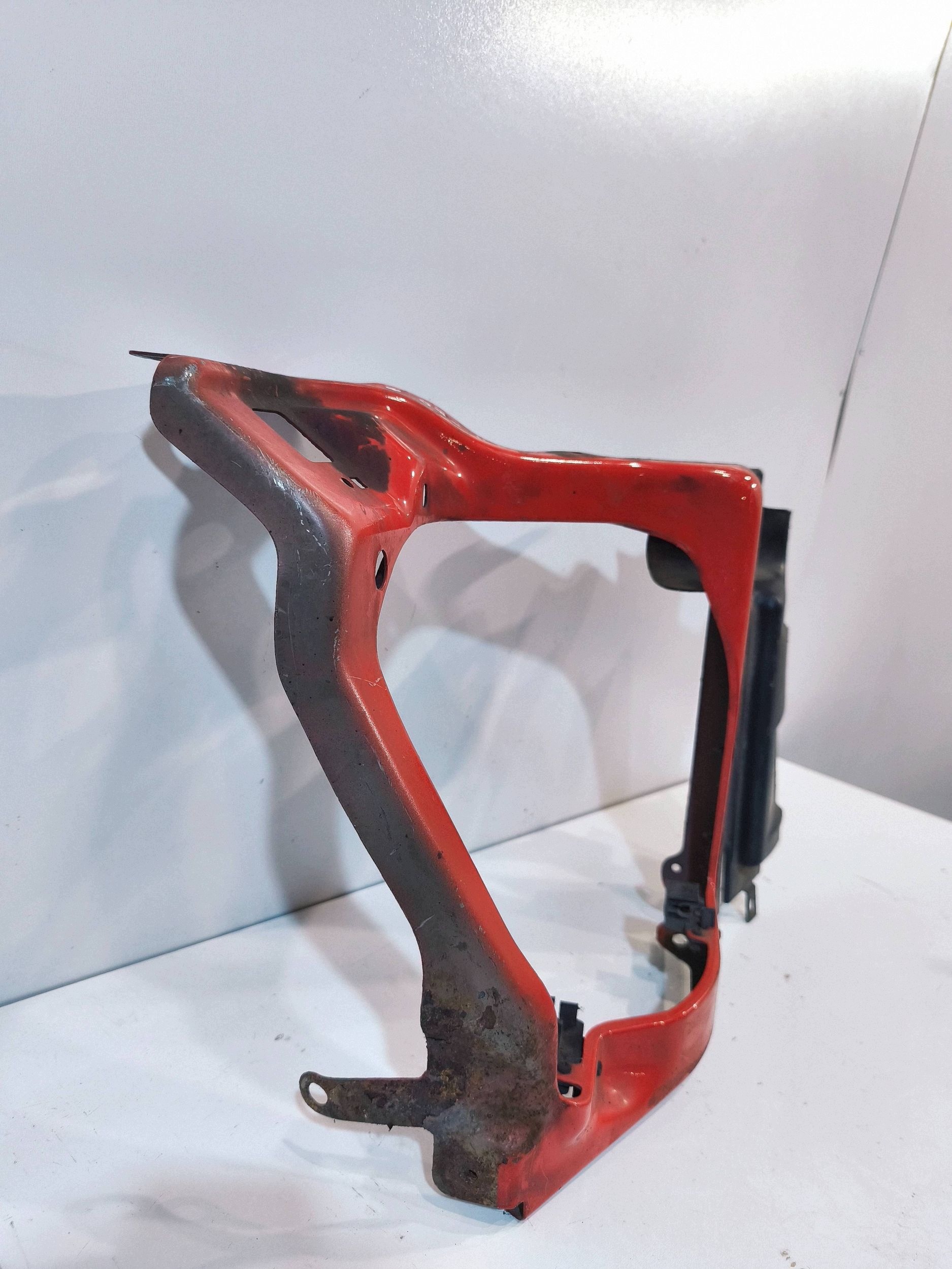 Ford Transit ajovalon pidike oikea 6C1113K019
