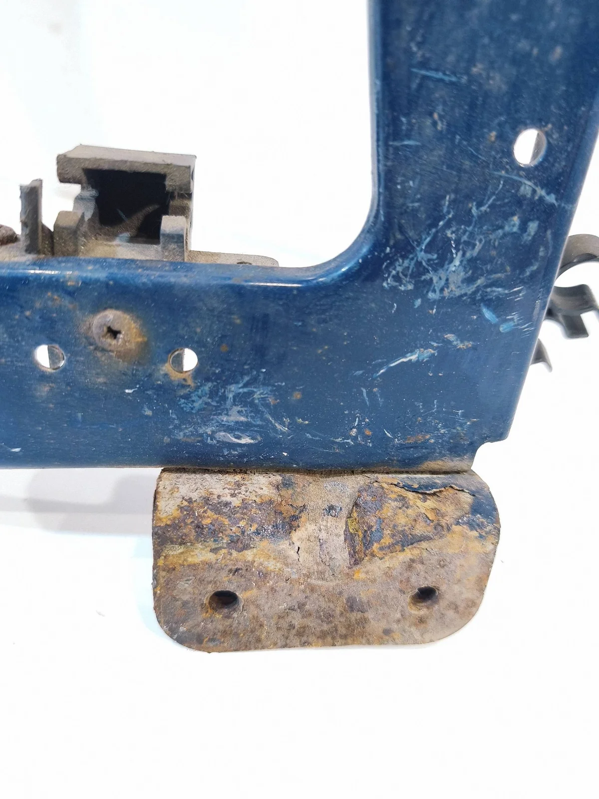 Ford Transit Strålkastarfäste Höger 6C1113K019 image 4