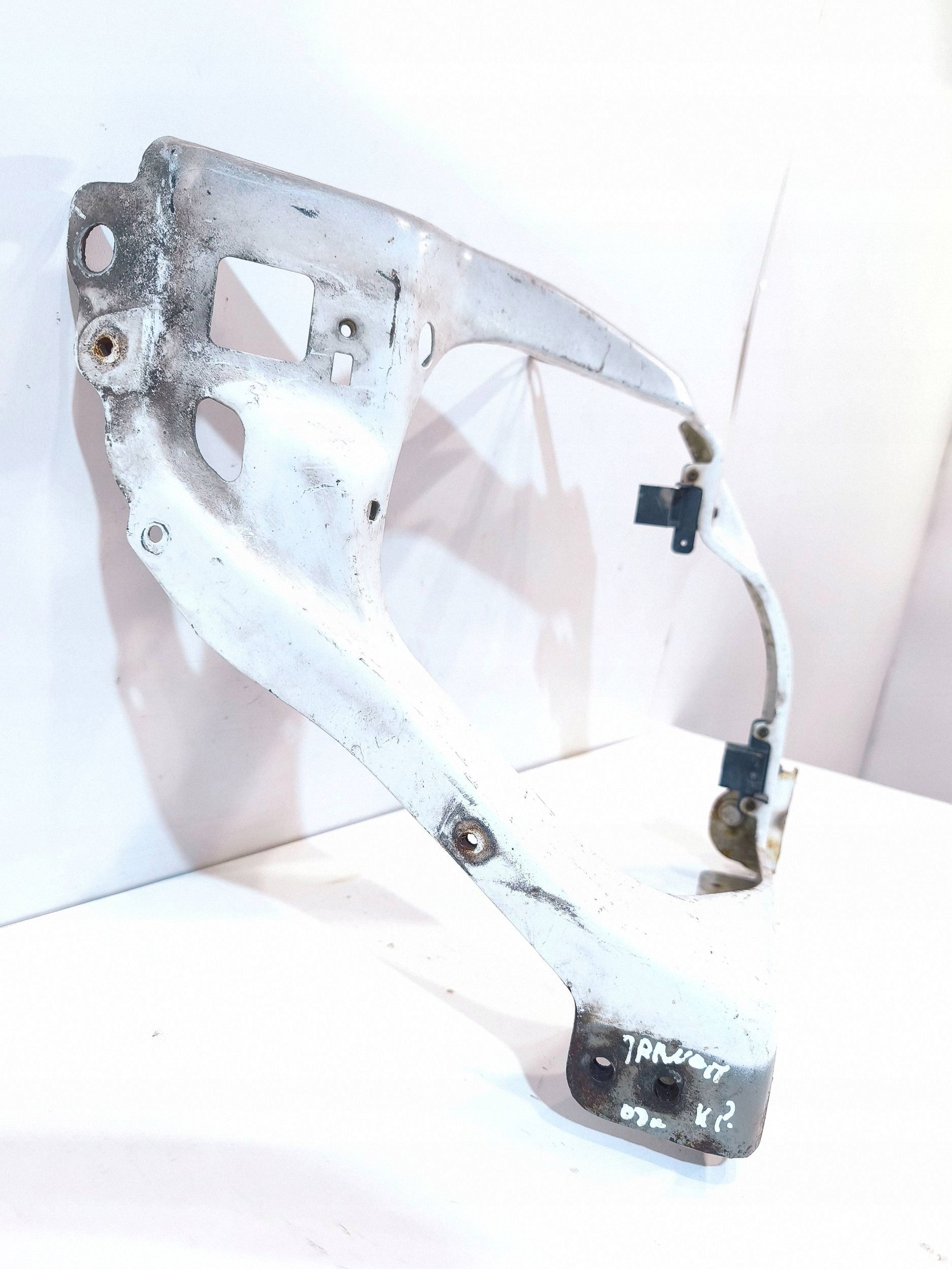 Ford Transit vasen ajovalon pidike 7C1113K020A