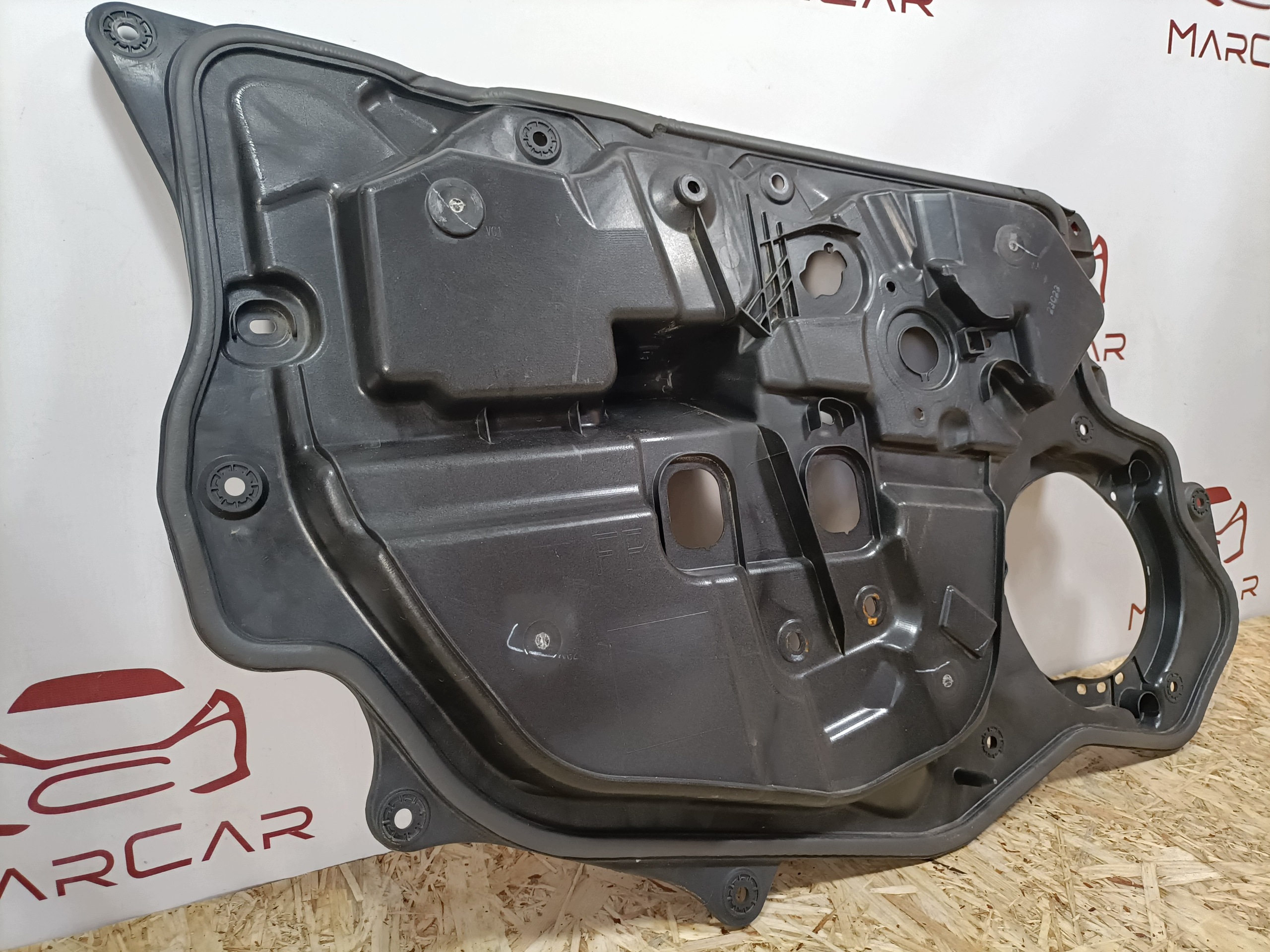 Mazda CX-5 II 17- Lasinnostimen paneeli oikea etu