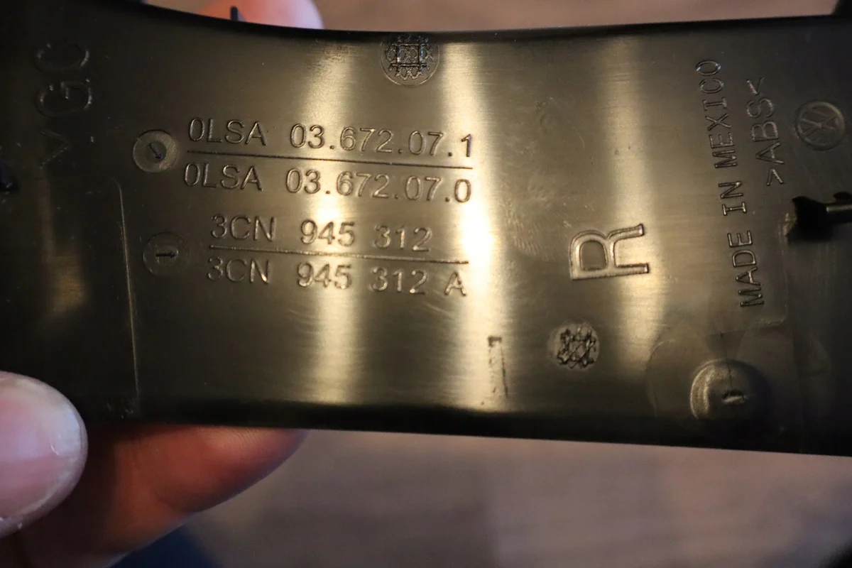 Luz Trasera Derecha VW Atlas S SE 3CN945096B image 3