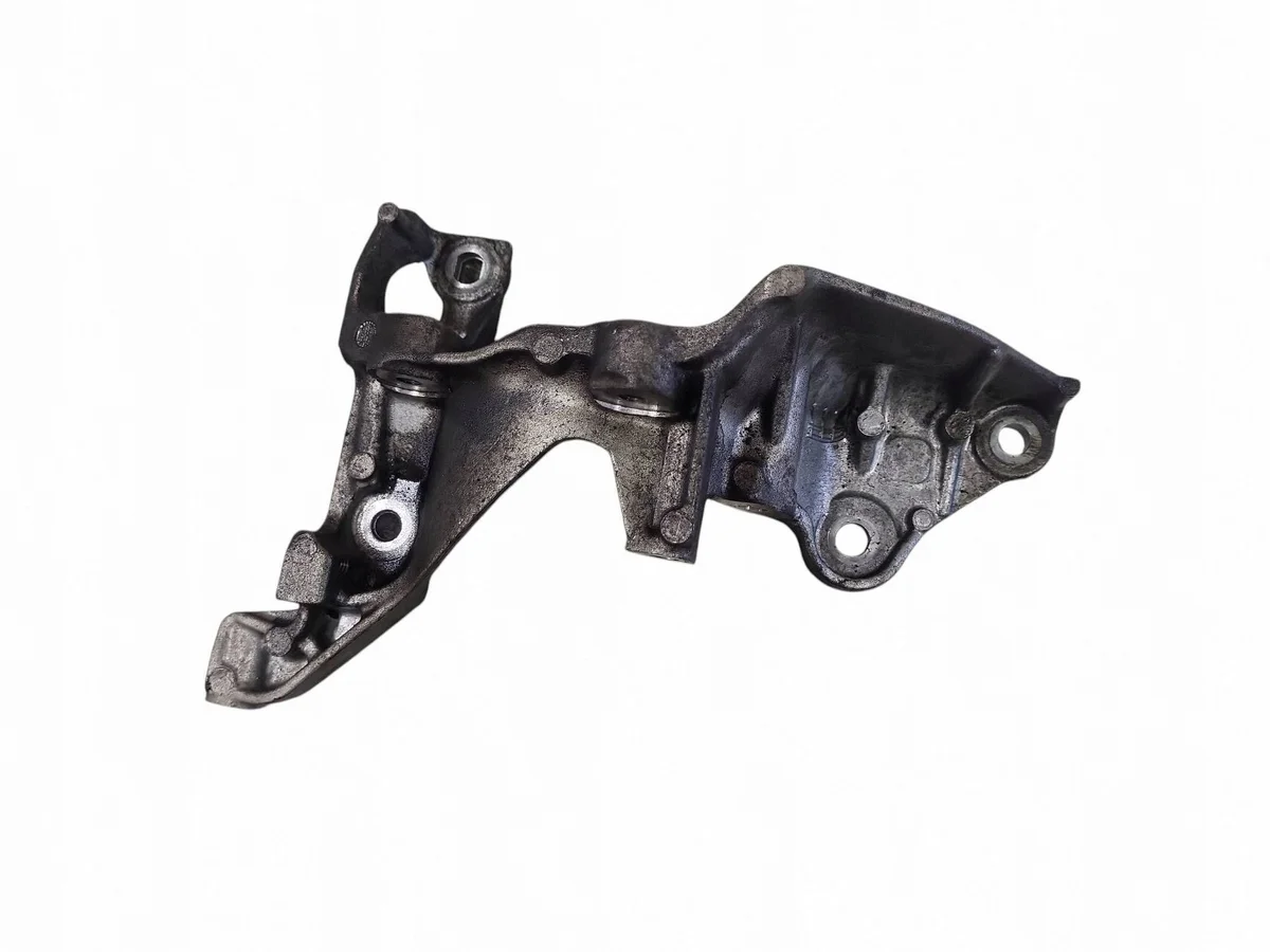 Support compresseur clim Mercedes C W205 image 3