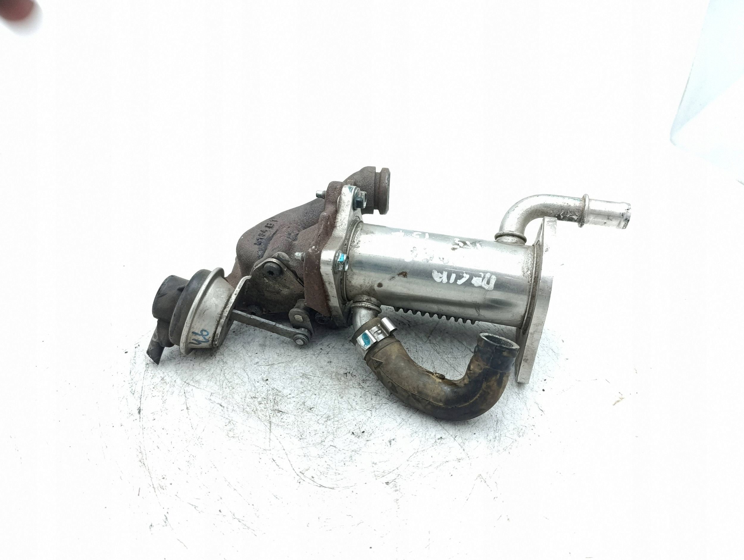 EGR-jäähdytin Dacia Sandero II 1.5D 147856133R image 4