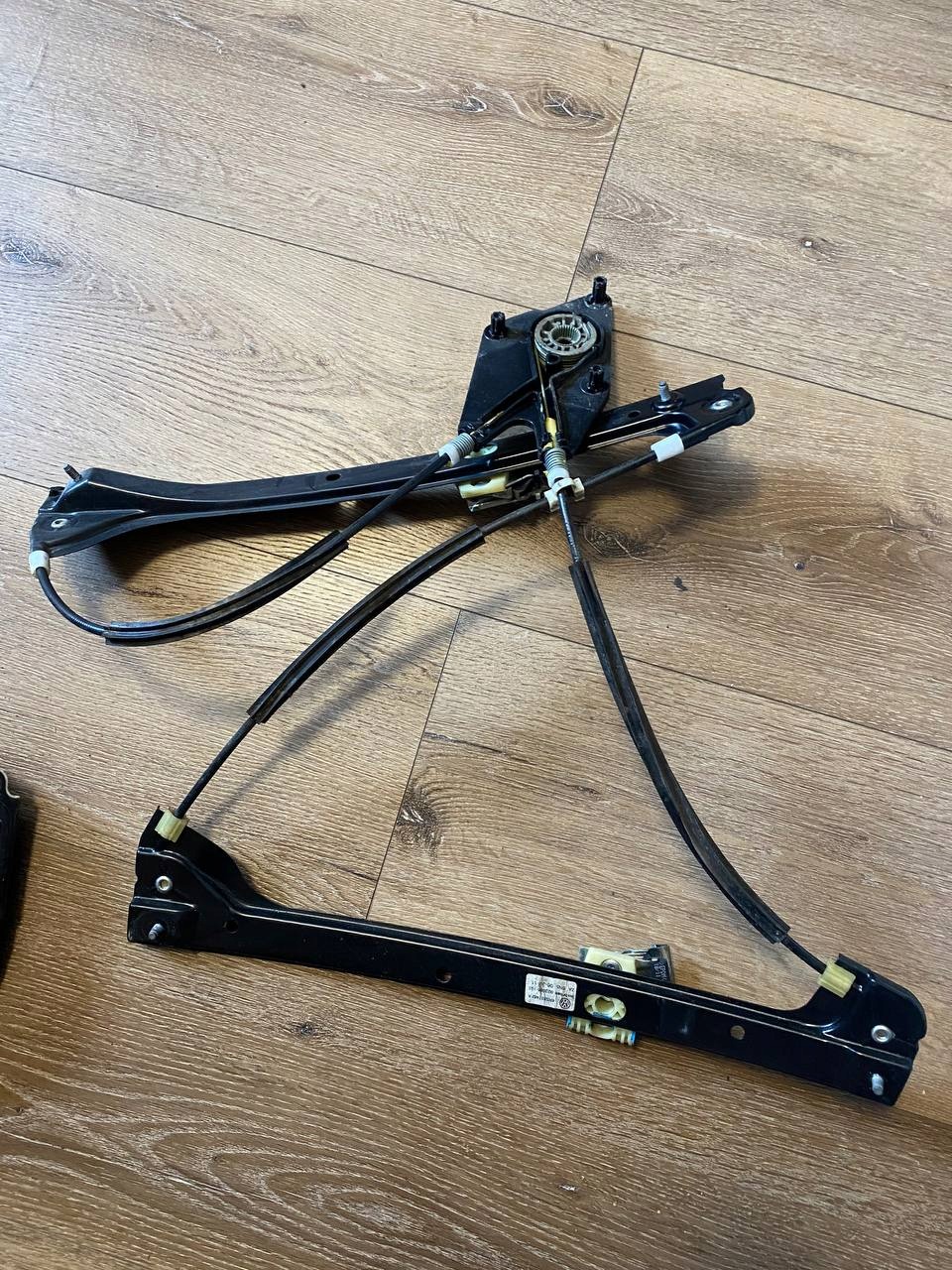 VW Polo 6R Window Regulator Front 6RS837462 image 2