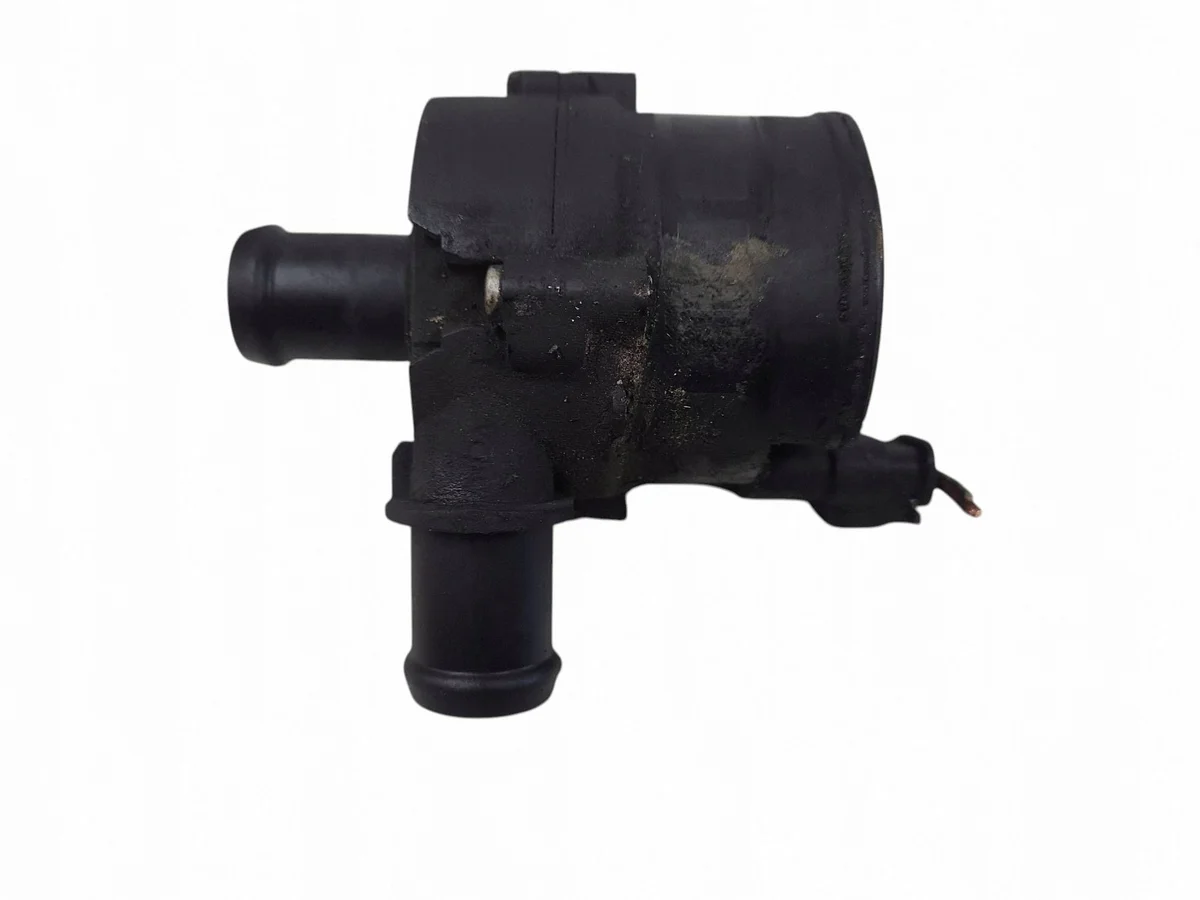 Pompe à eau additionnelle 5G0965561 Skoda Fabia III