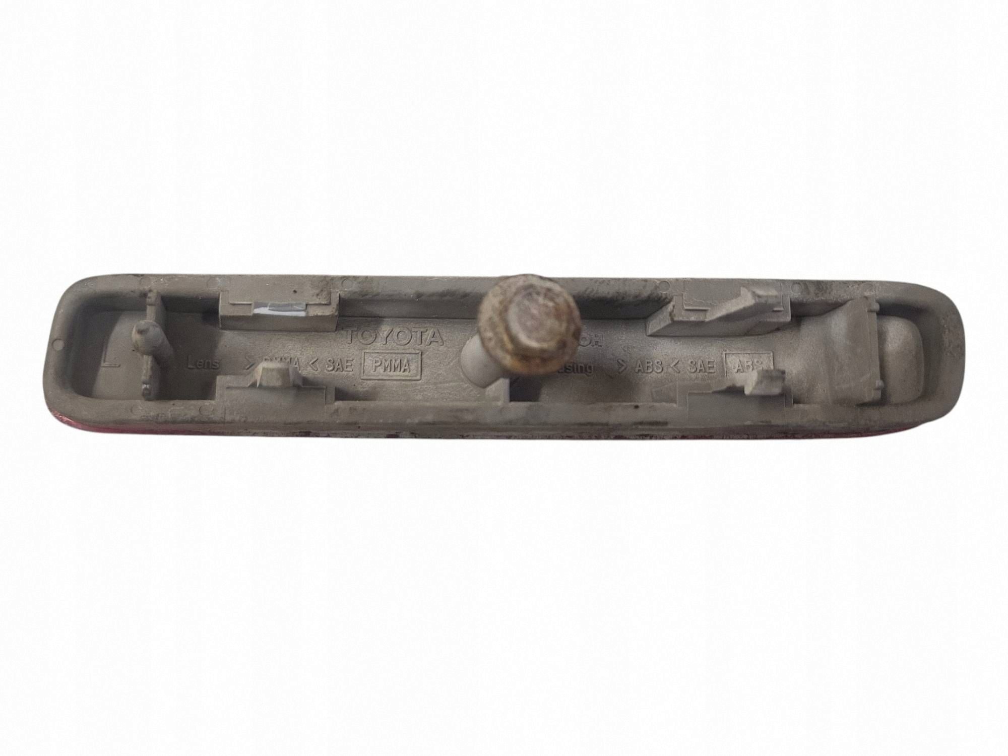 TOYOTA COROLLA VERSO heijastin 020003 image 3