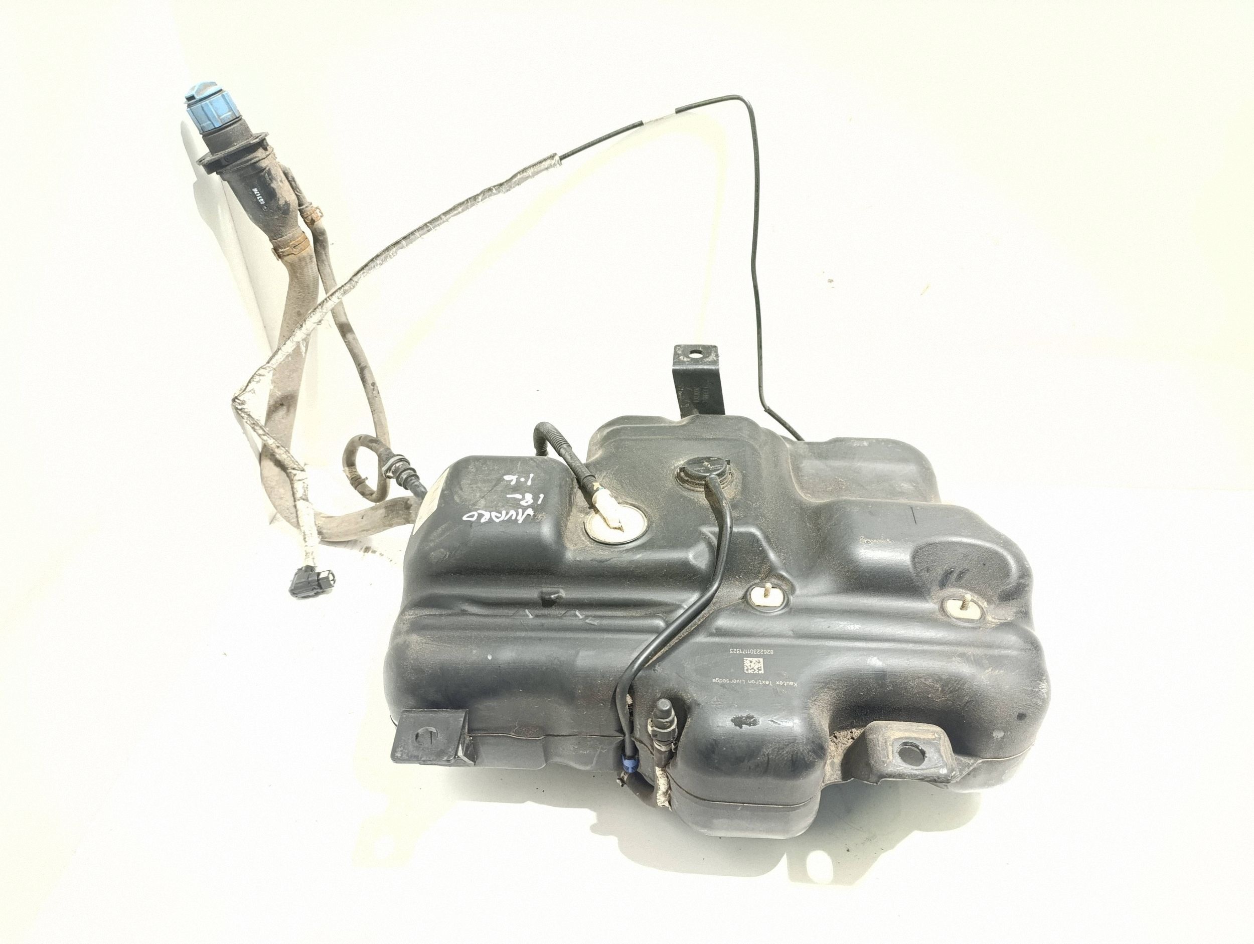 Opel Vivaro AdBlue-säiliö 0444040014 image 2