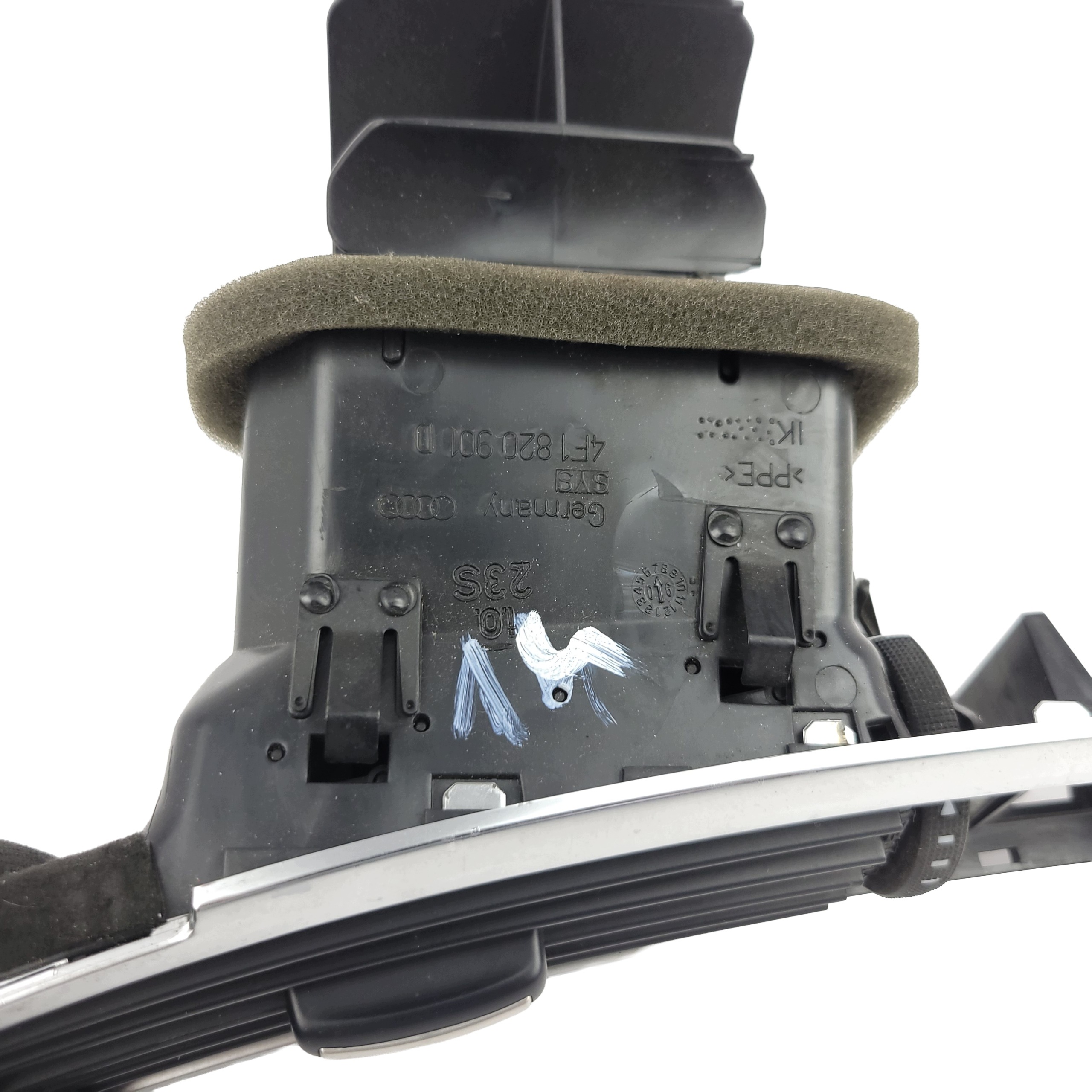 Audi A6 C6 Grelha Ventilação Esquerda Preta image 4