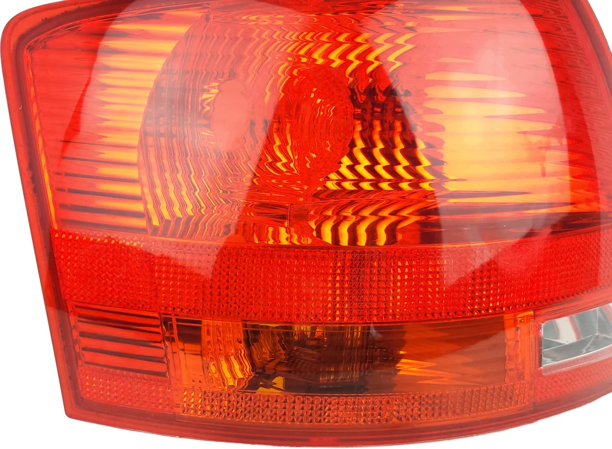 Audi A4 B7 Rückleuchte rechts Kombi ULO image 3