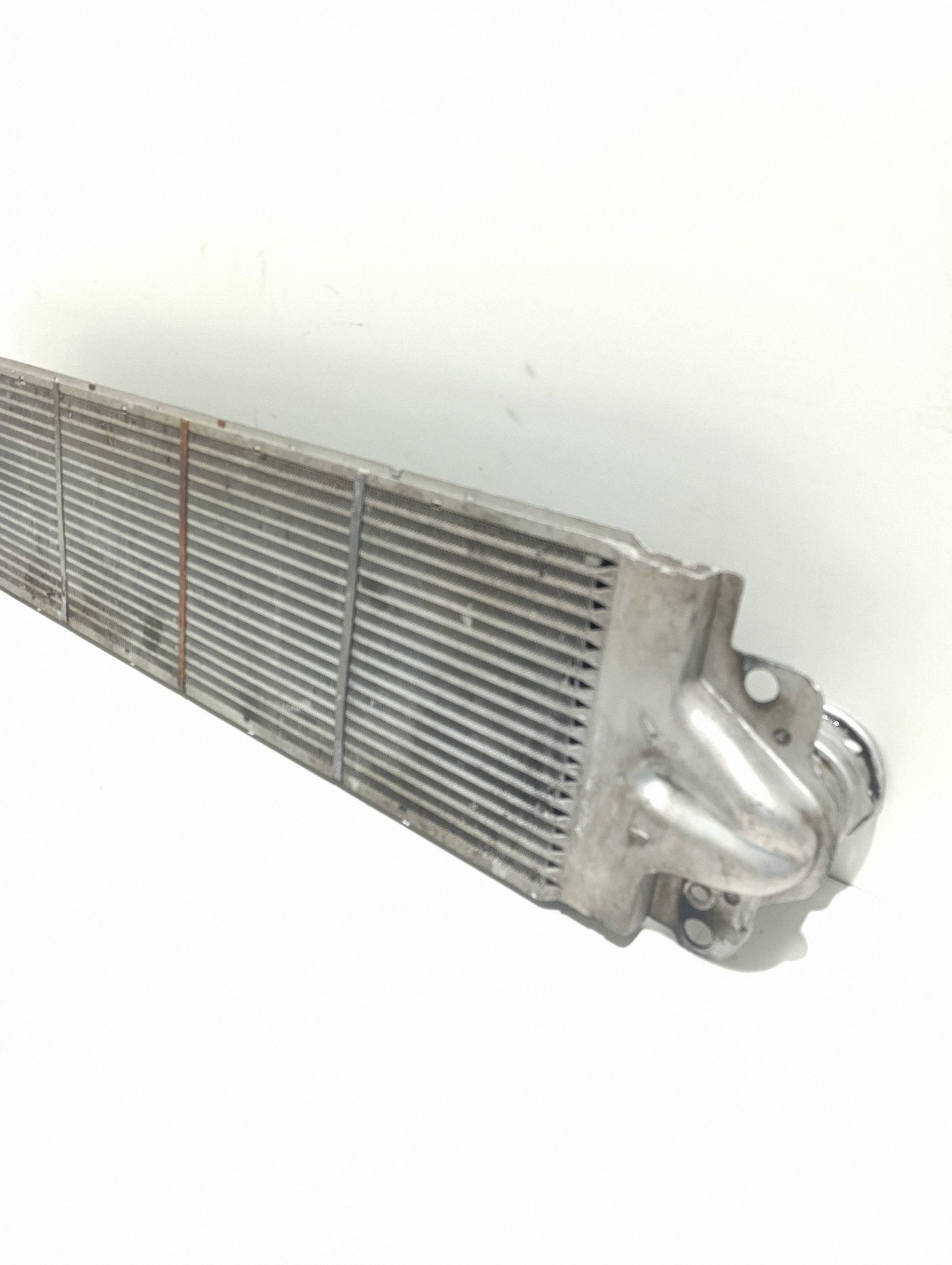 Intercooler Volkswagen Transporter T5 Usado image 5