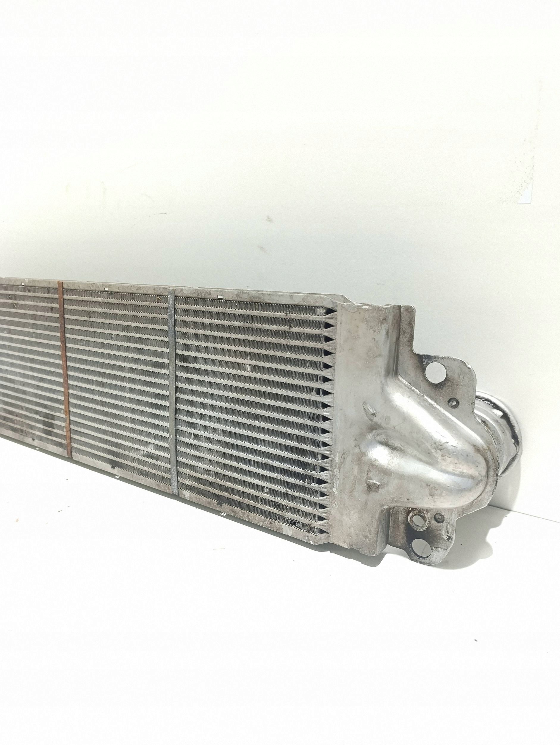 Intercooler Volkswagen Transporter T5 Usado image 6