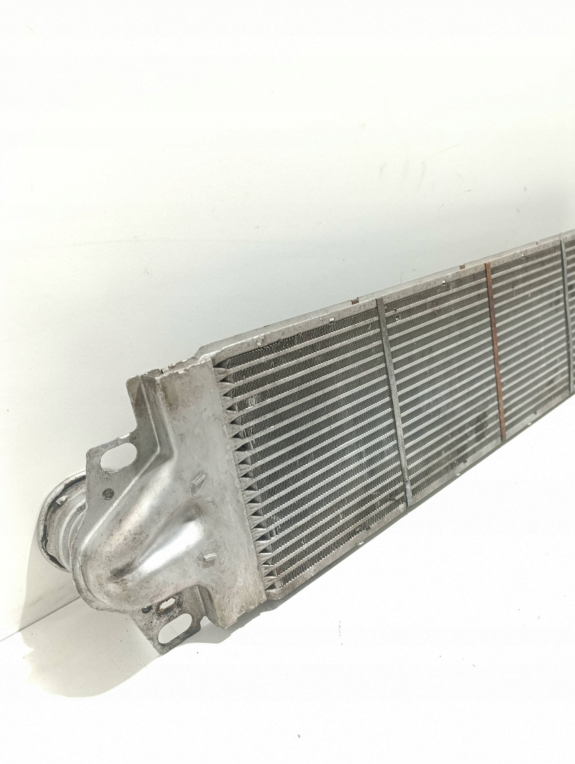 Intercooler Volkswagen Transporter T5 Usado image 7