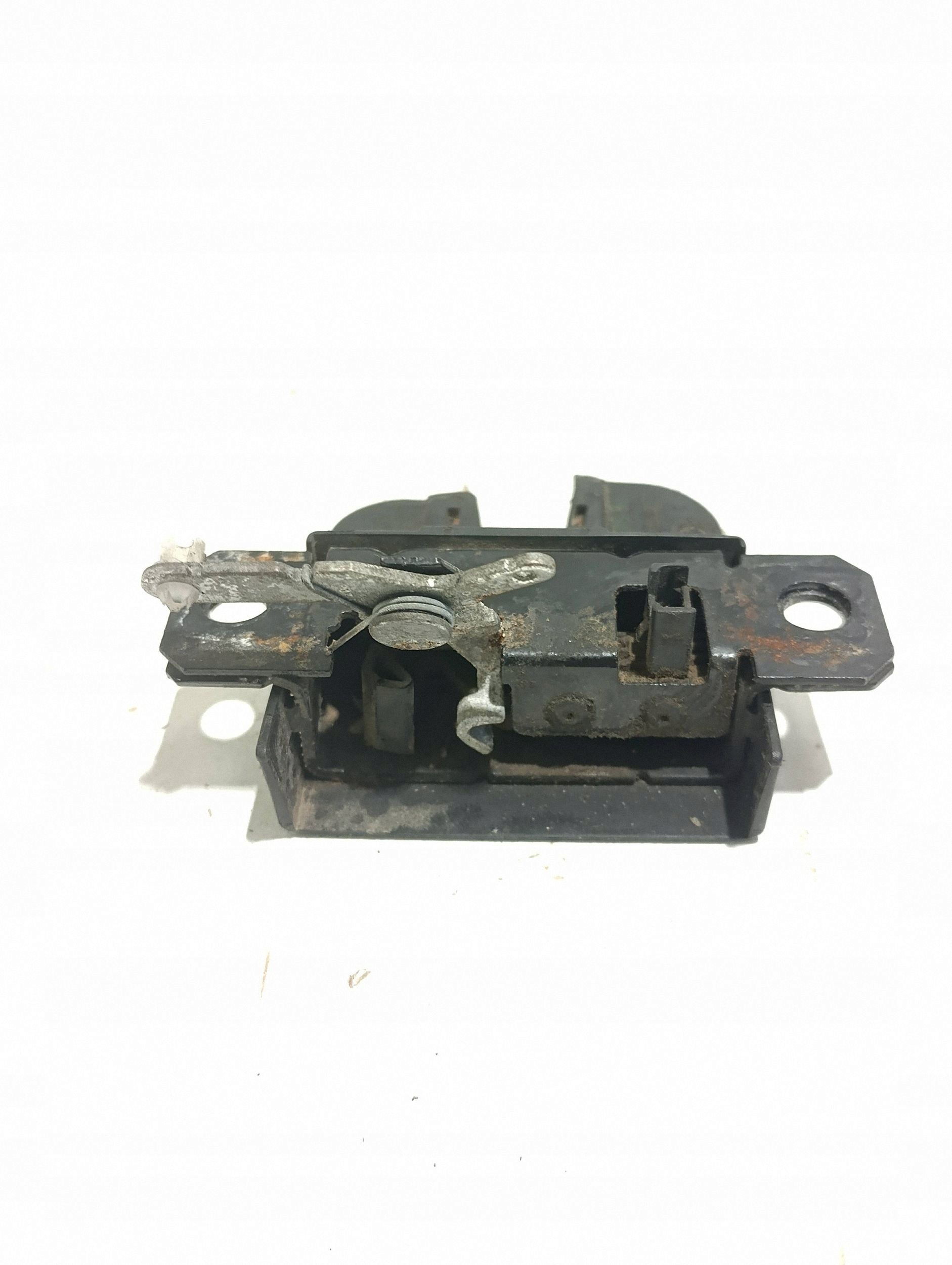VW Transporter T5 Tailgate Latch 7E5827505B image 4