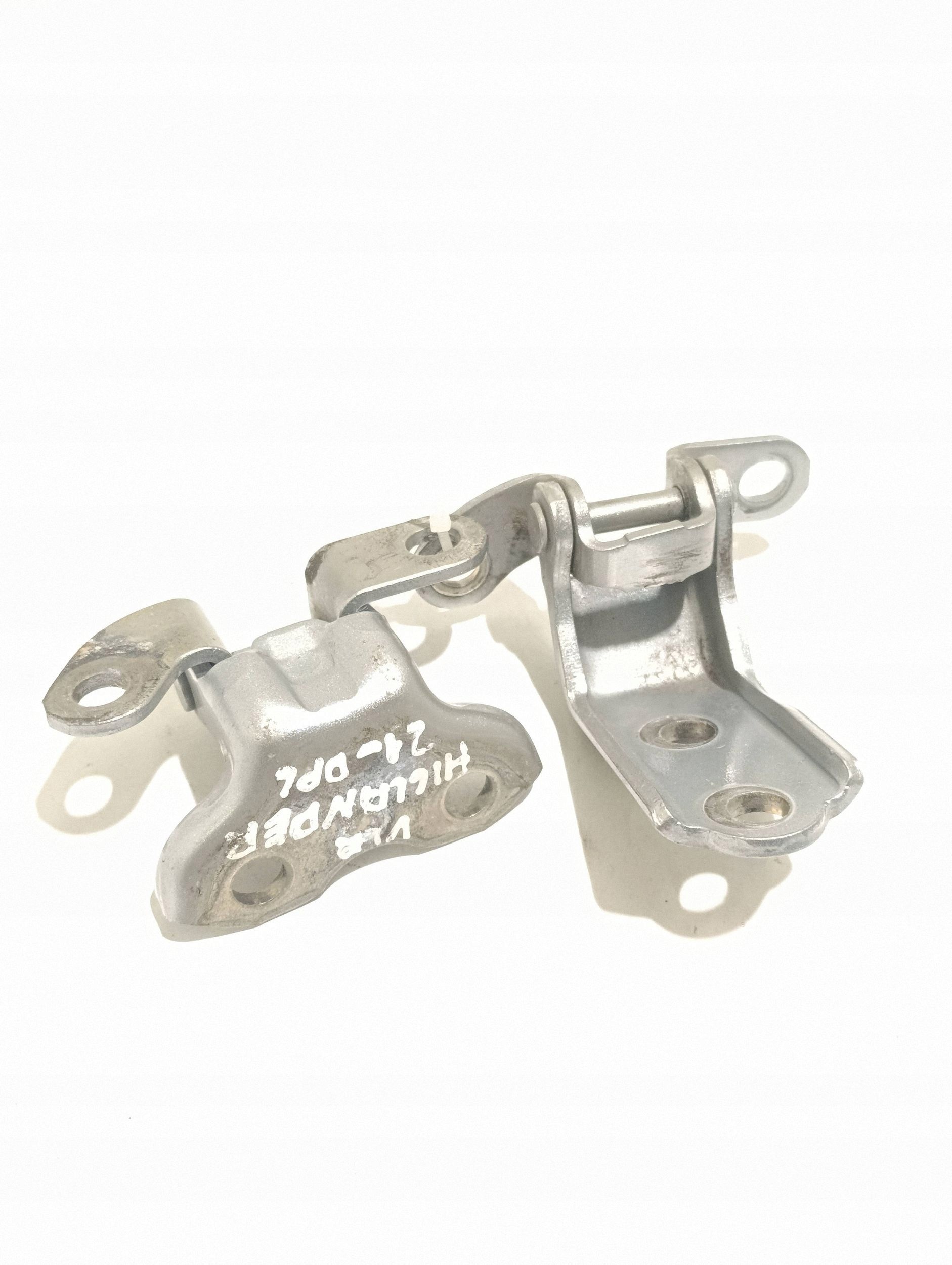 Toyota Highlander XU70 Lower Hinge VLO25645 image 2